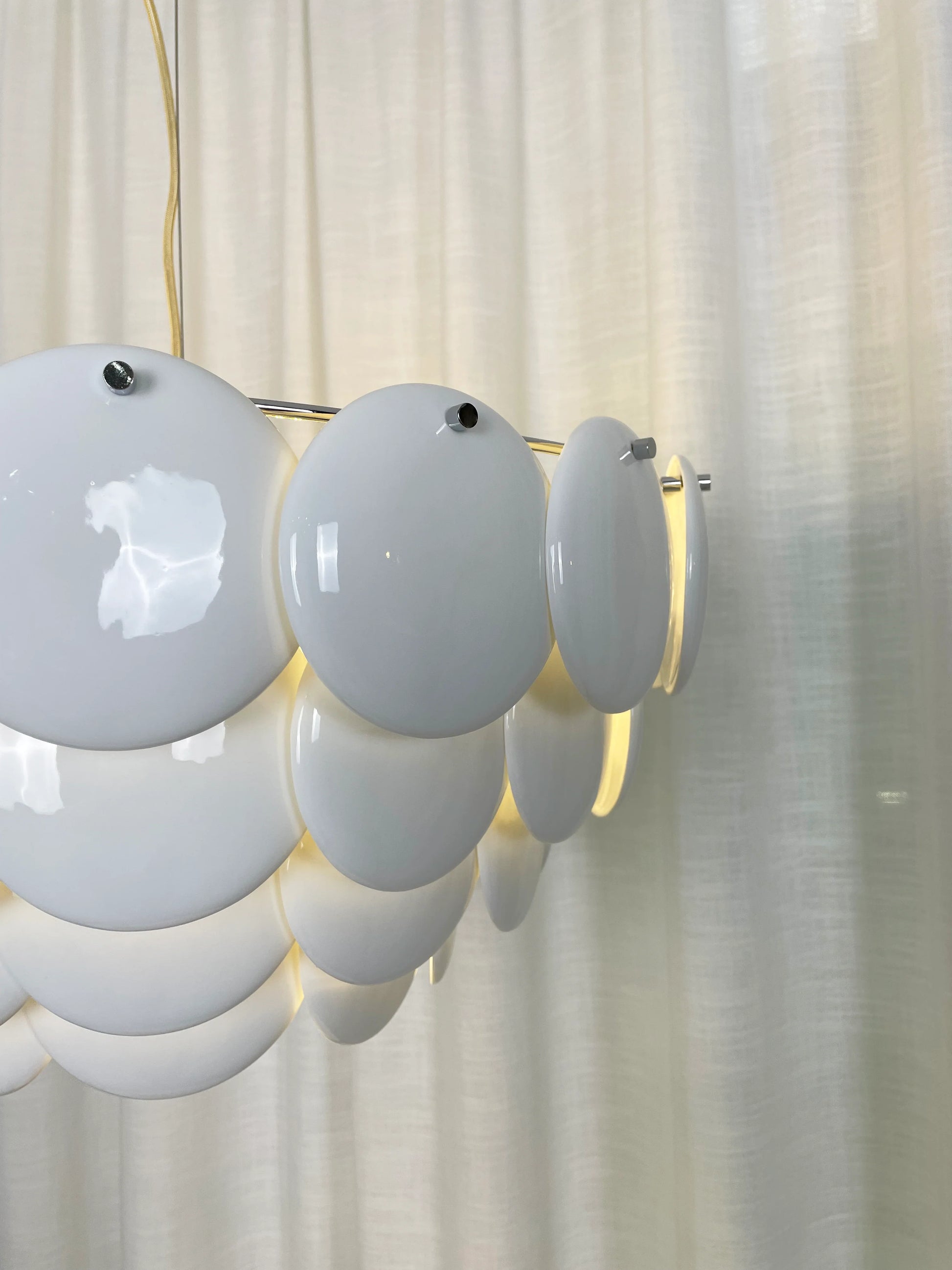 Pembridge White Ceramic Chandelier - Nuvé