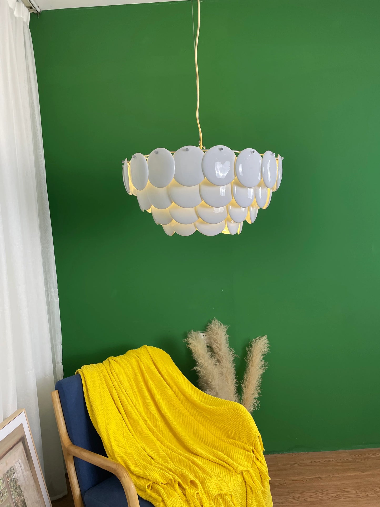 Pembridge White Ceramic Chandelier - Nuvé