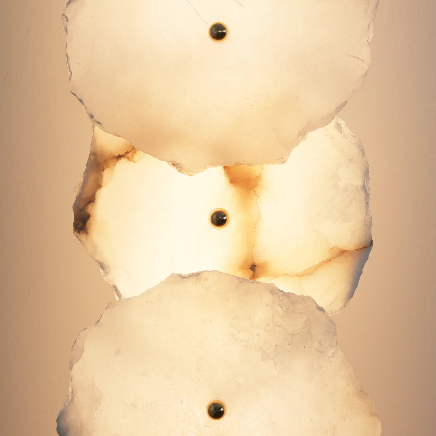 Petra Wall Lamp - Nuvé