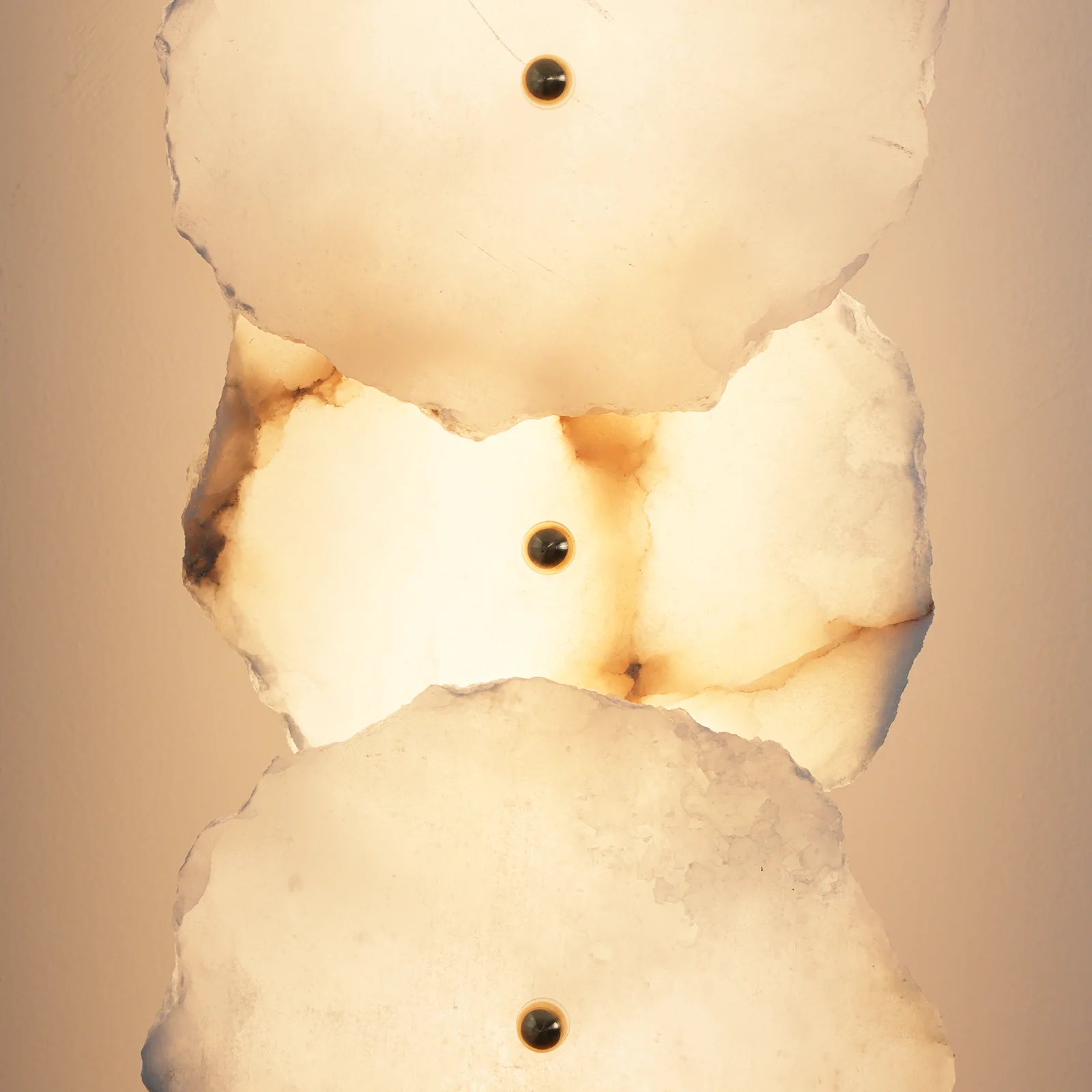 Petra Wall Lamp - Nuvé