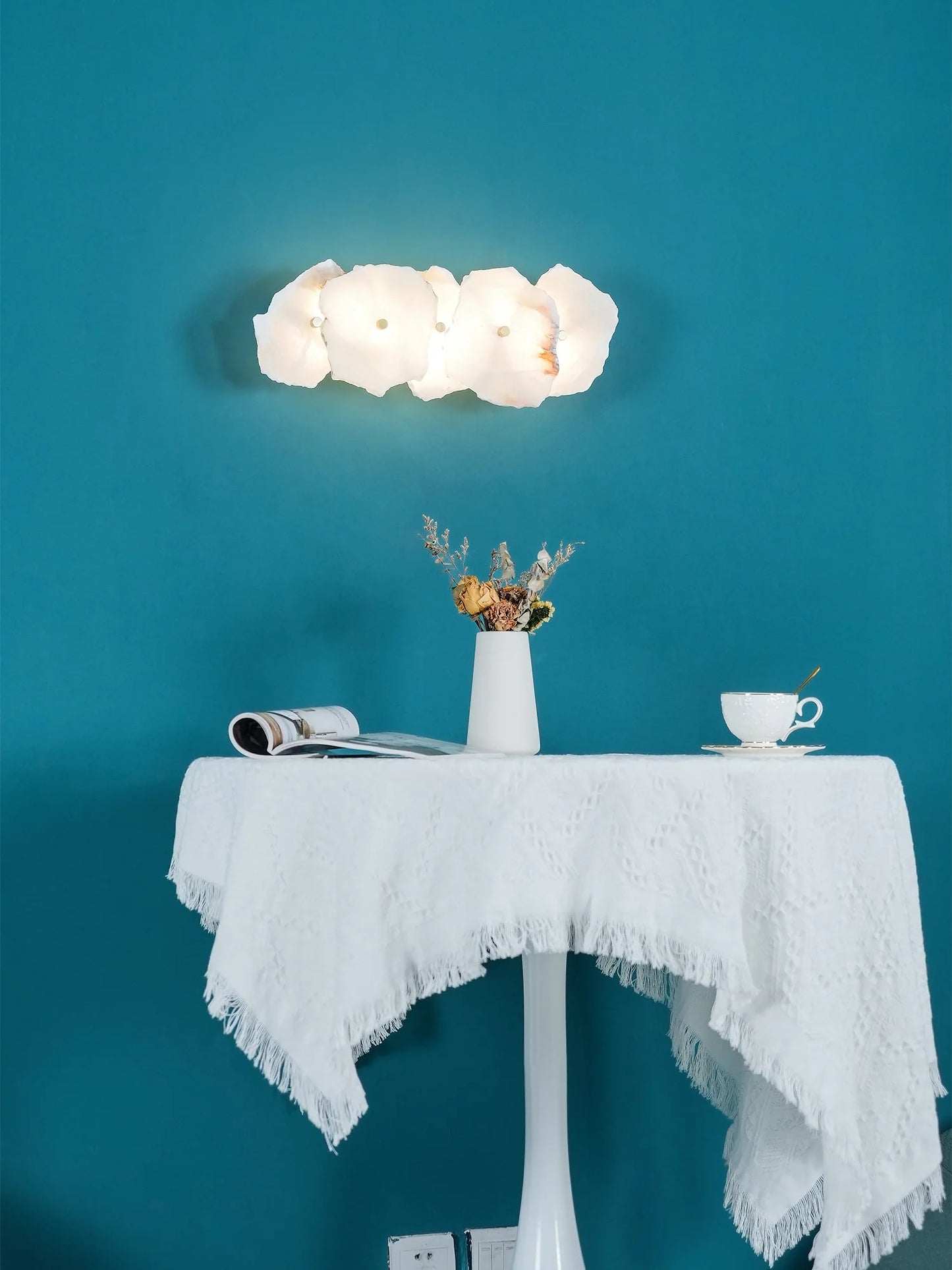 Petra Wall Lamp - Nuvé