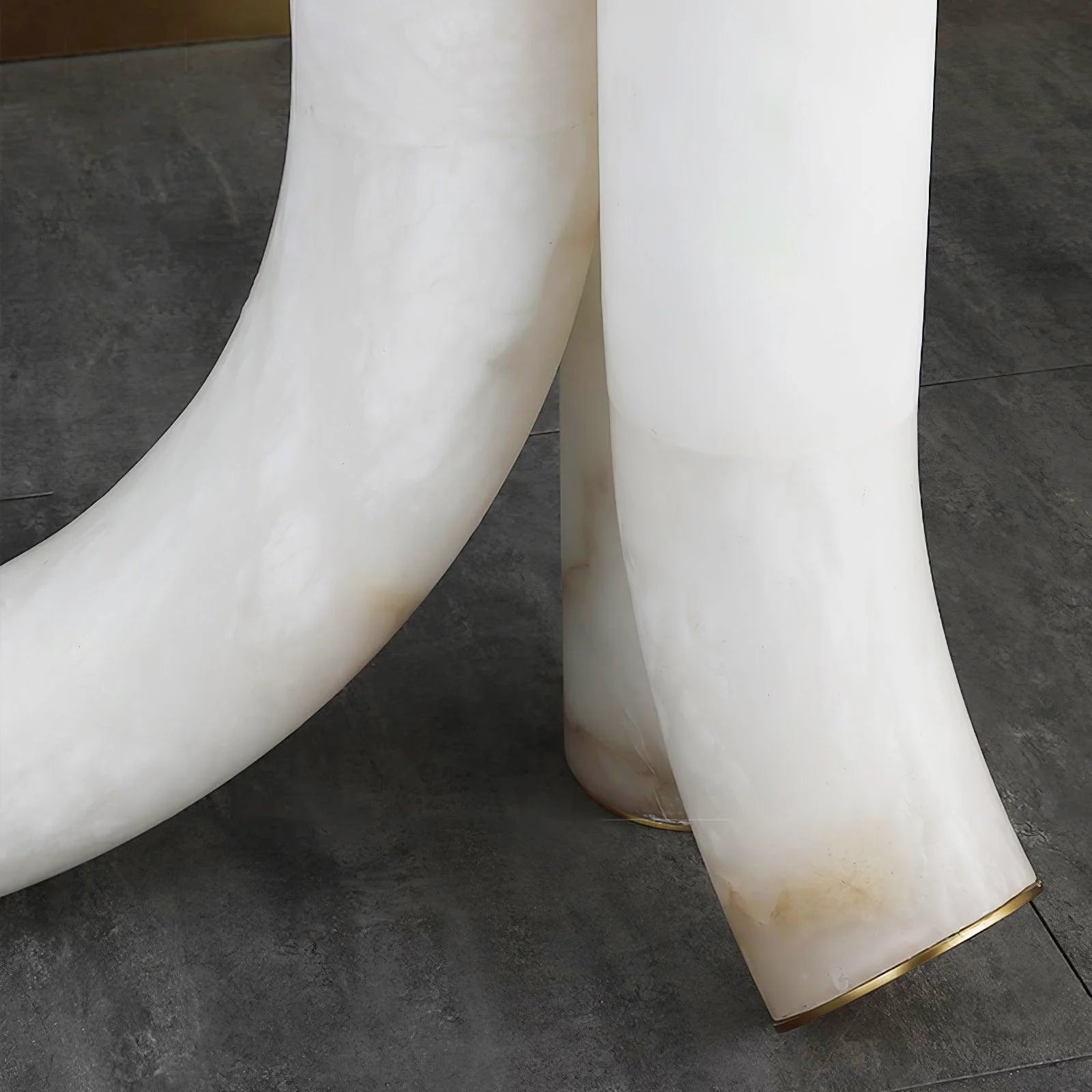 Modern Alabaster Piped Floor Lamp - Nuvé