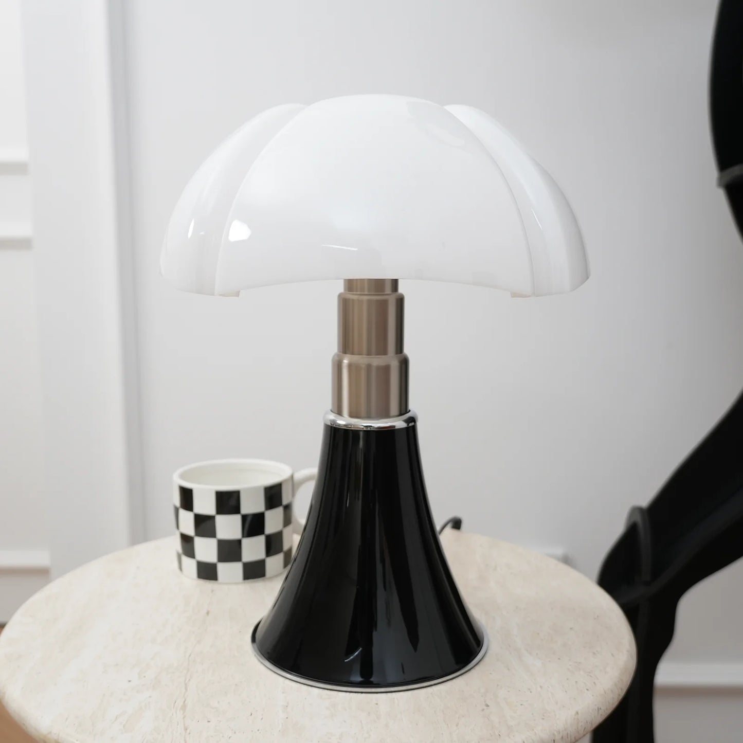 Pipistrello Acrylic Table Lamp - Nuvé