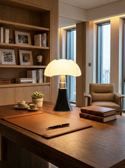 Pipistrello Acrylic Table Lamp - Nuvé
