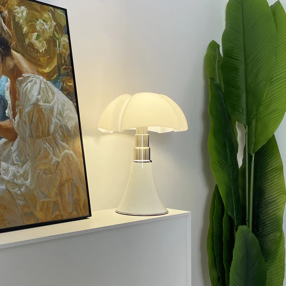 Pipistrello Acrylic Table Lamp - Nuvé