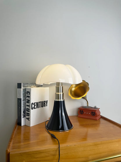 Pipistrello Acrylic Table Lamp - Nuvé