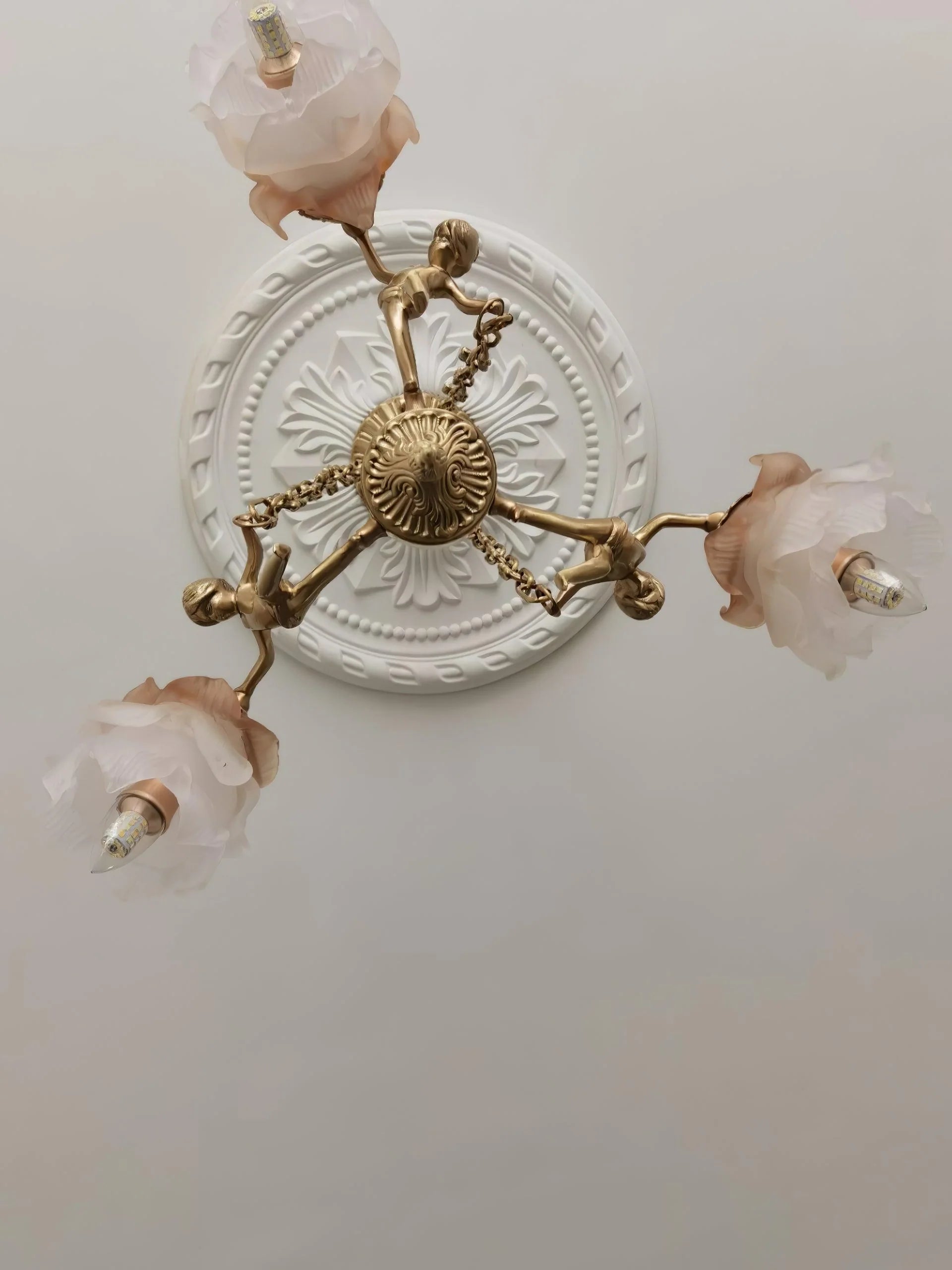 Putti Statuettes Brass Suspension - Nuvé