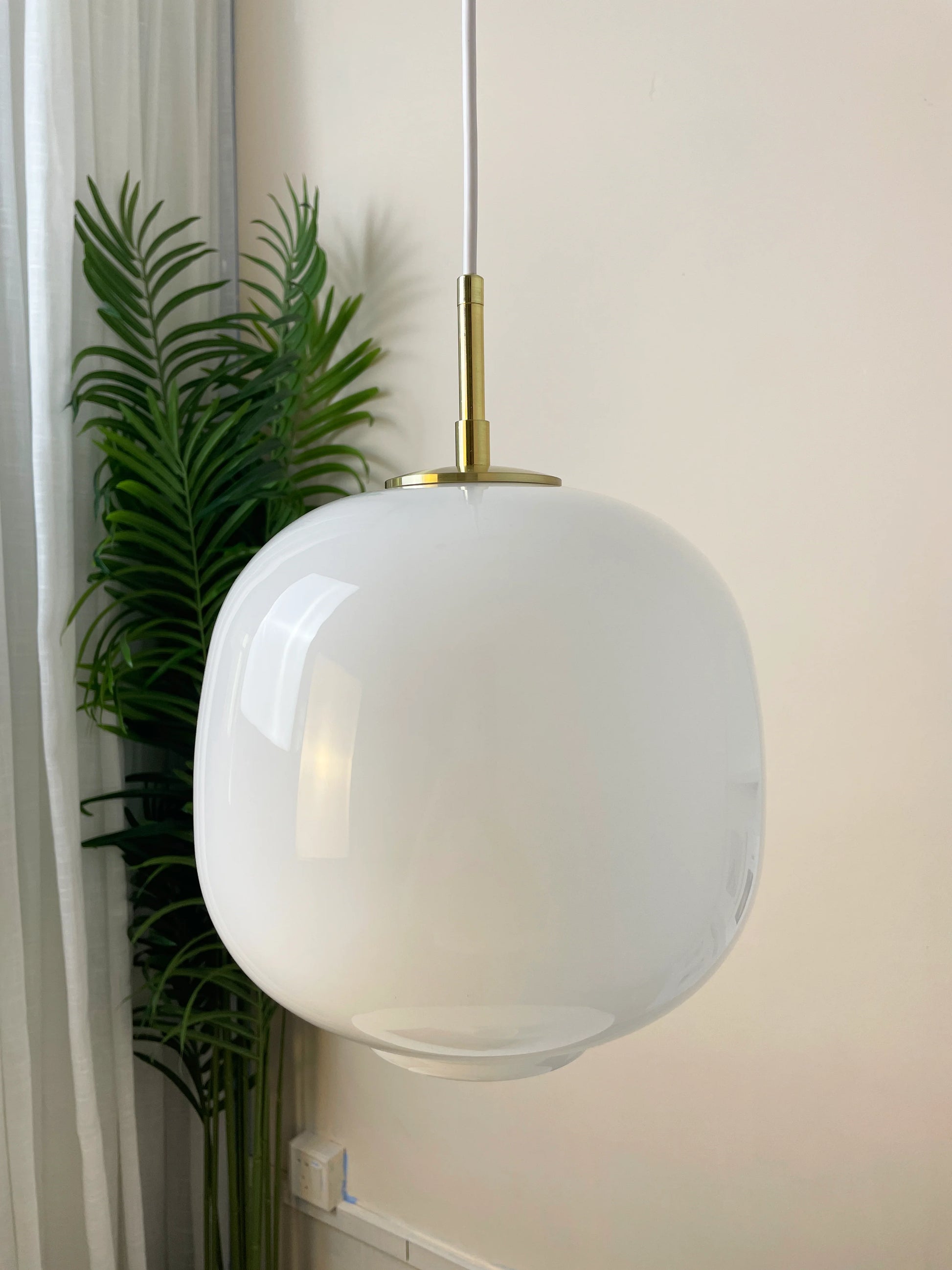 Radiohus Glass Pendant Lamp - Nuvé