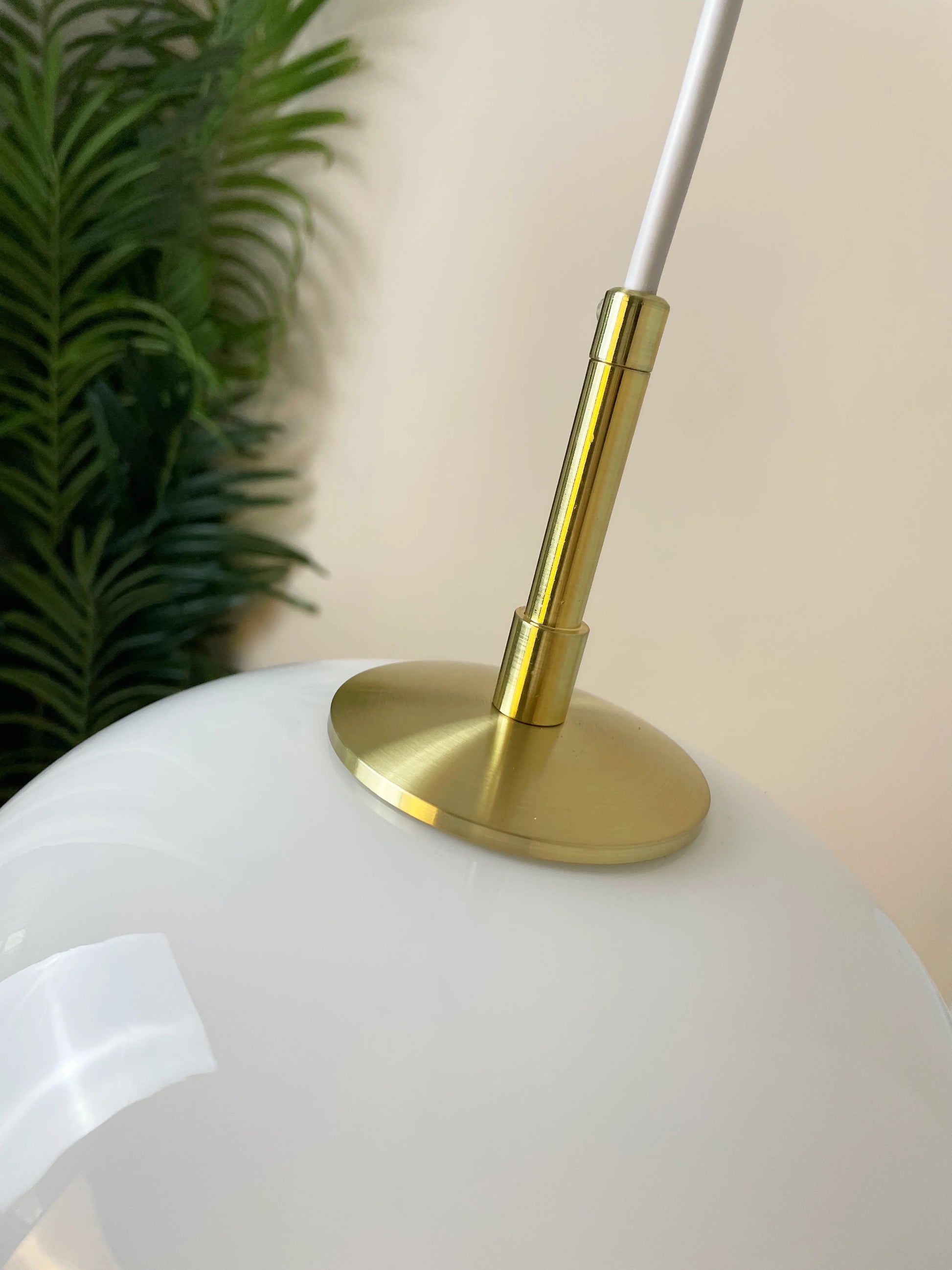 Radiohus Glass Pendant Lamp - Nuvé