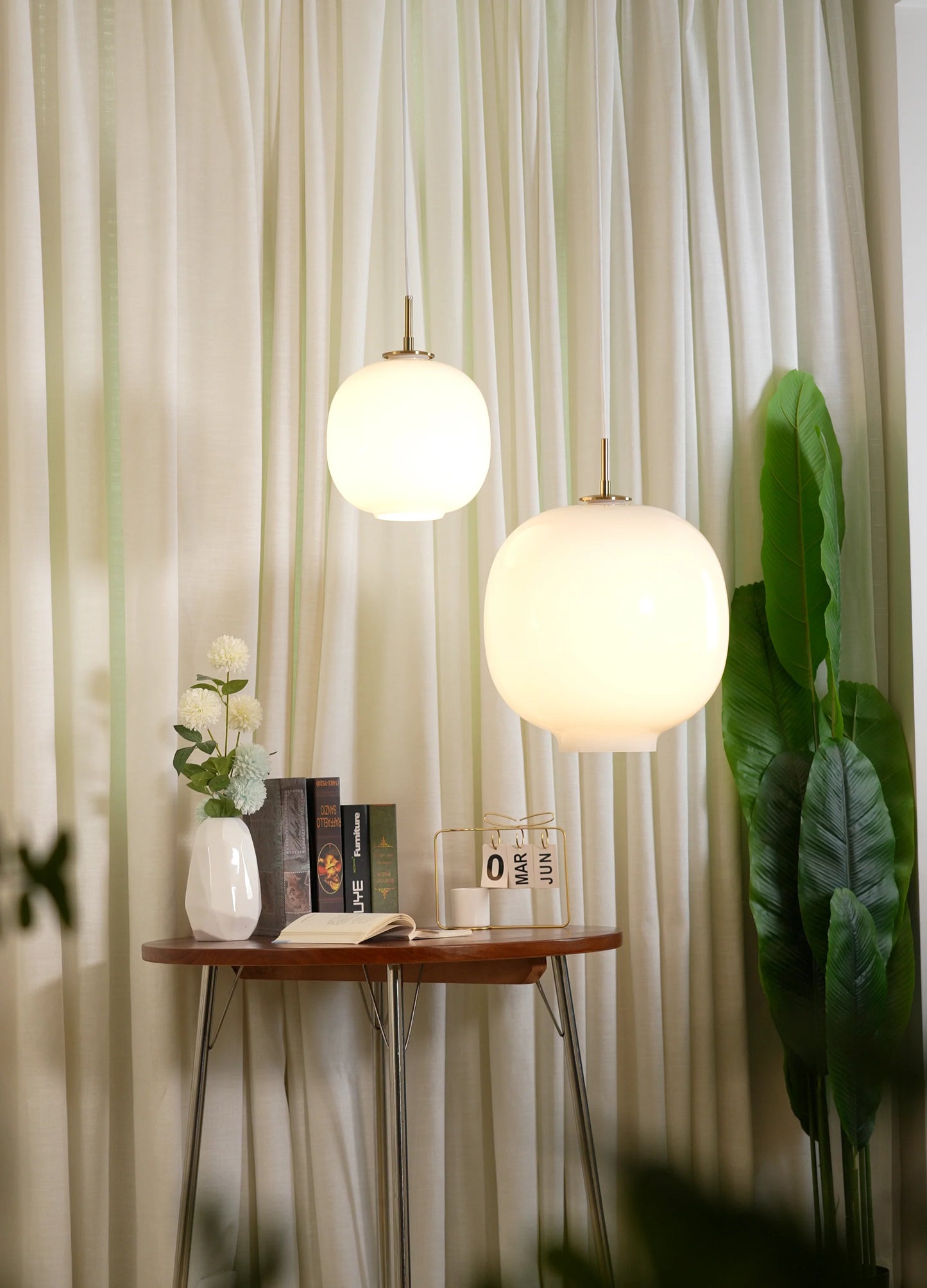 Radiohus Glass Pendant Lamp - Nuvé