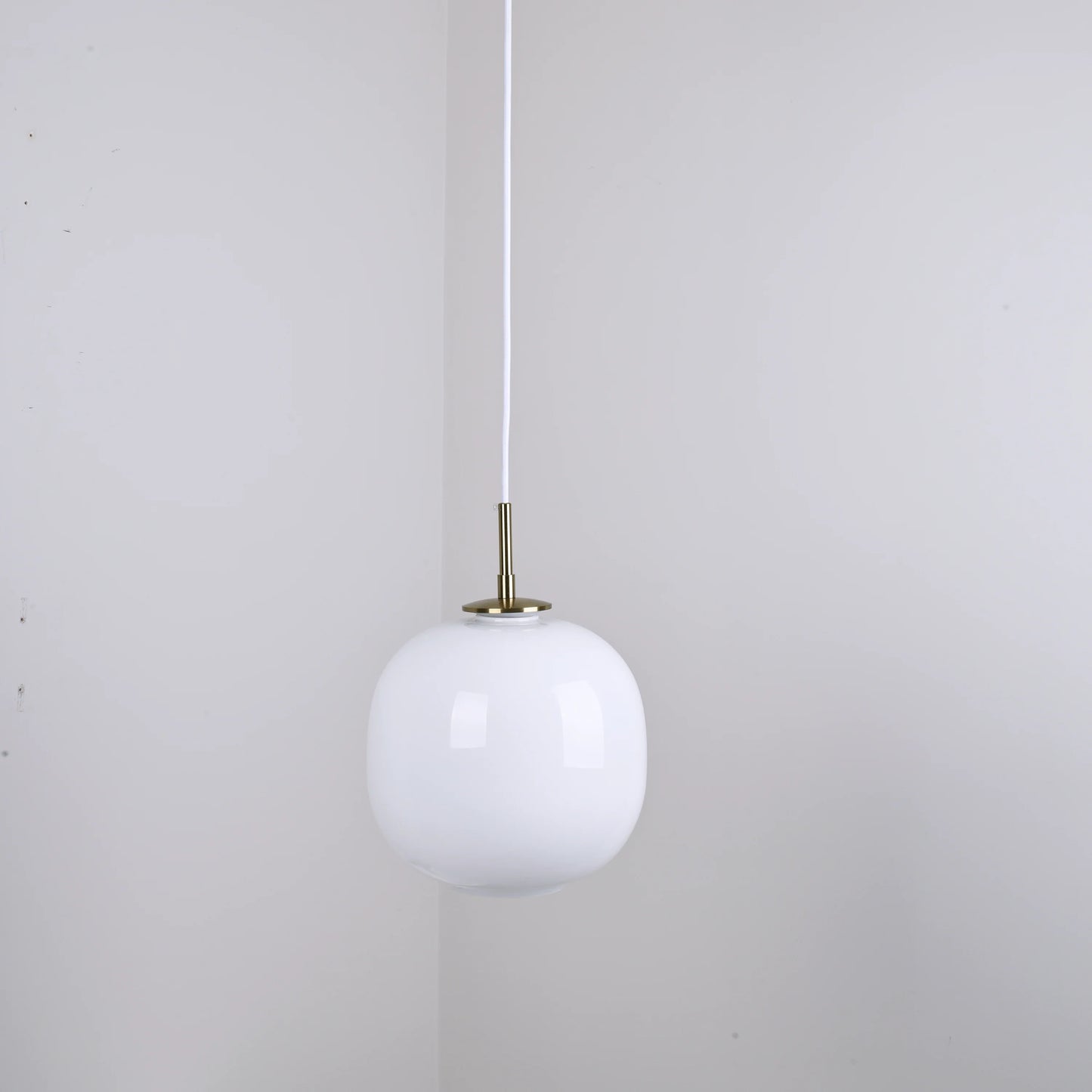 Radiohus Glass Pendant Lamp - Nuvé