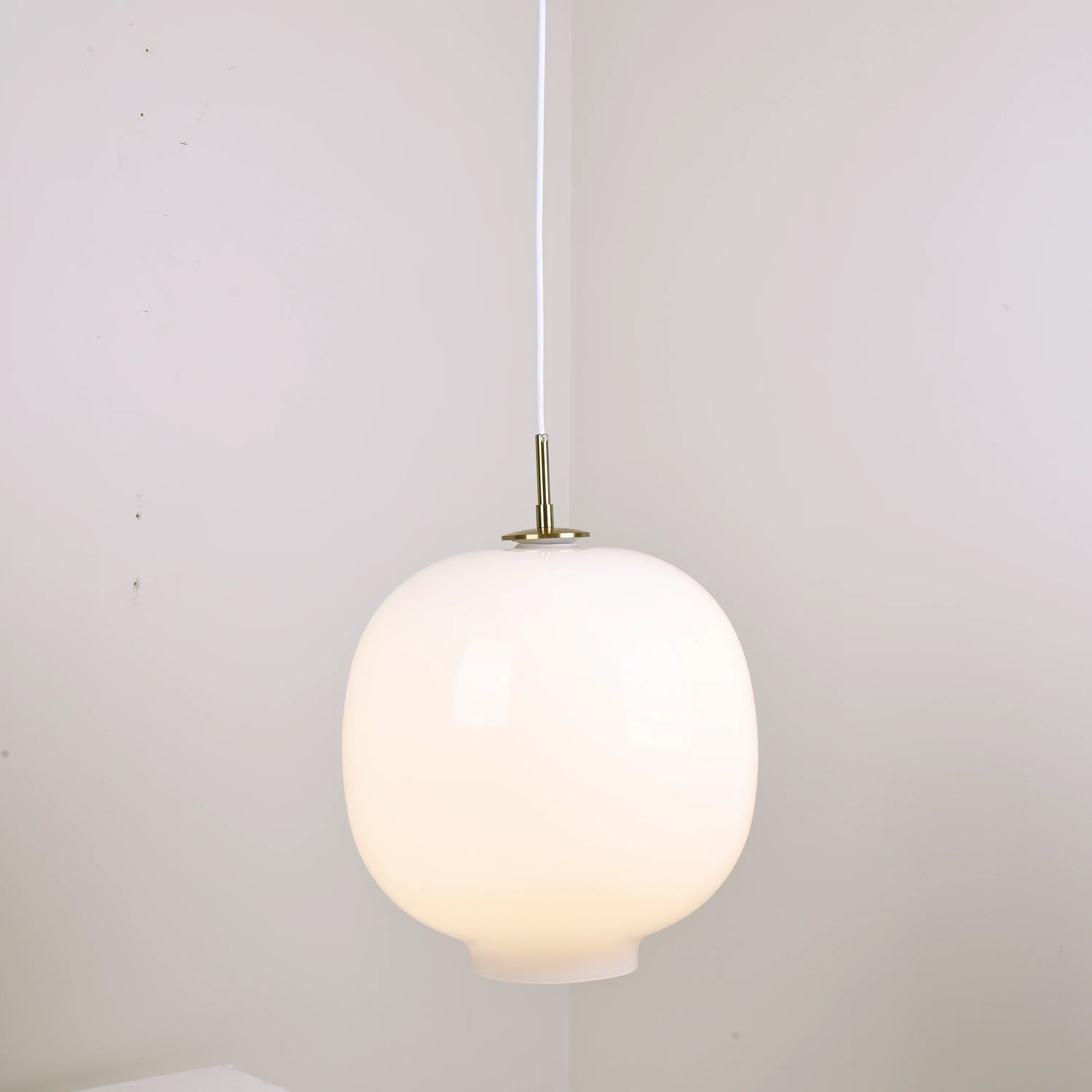 Radiohus Glass Pendant Lamp - Nuvé