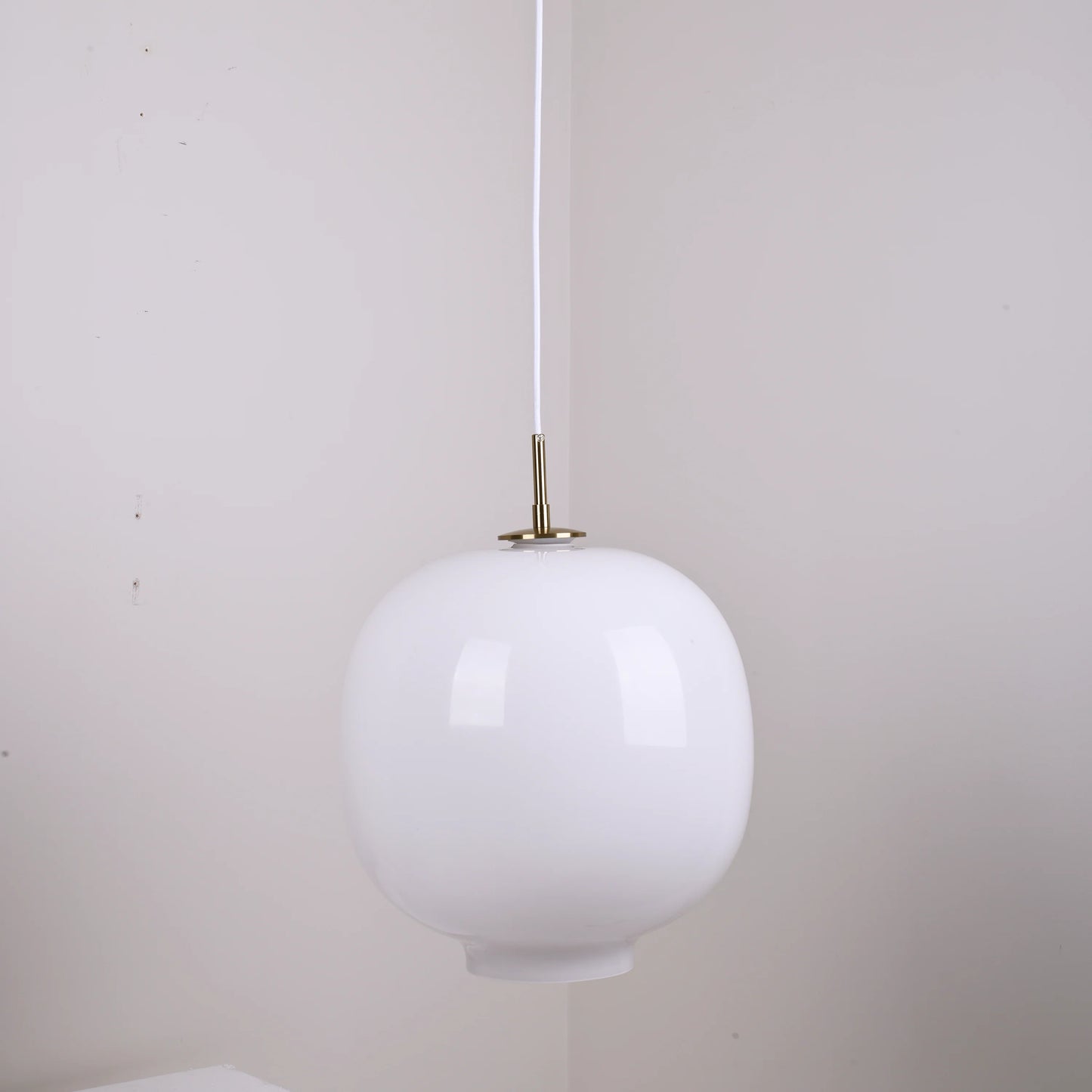 Radiohus Glass Pendant Lamp - Nuvé