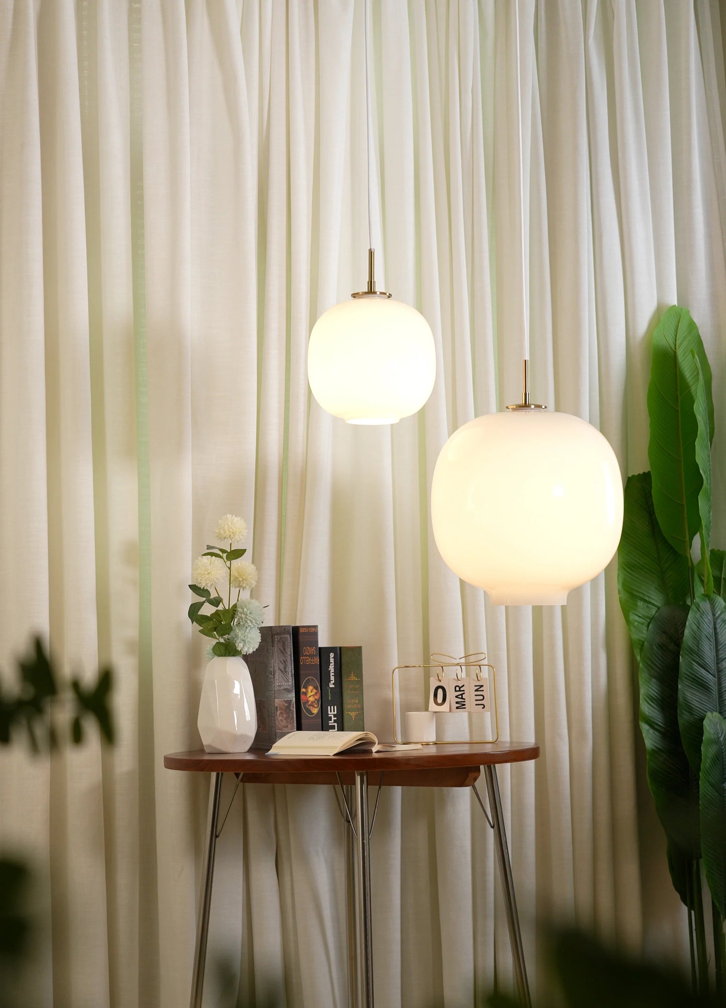 Radiohus Glass Pendant Lamp - Nuvé
