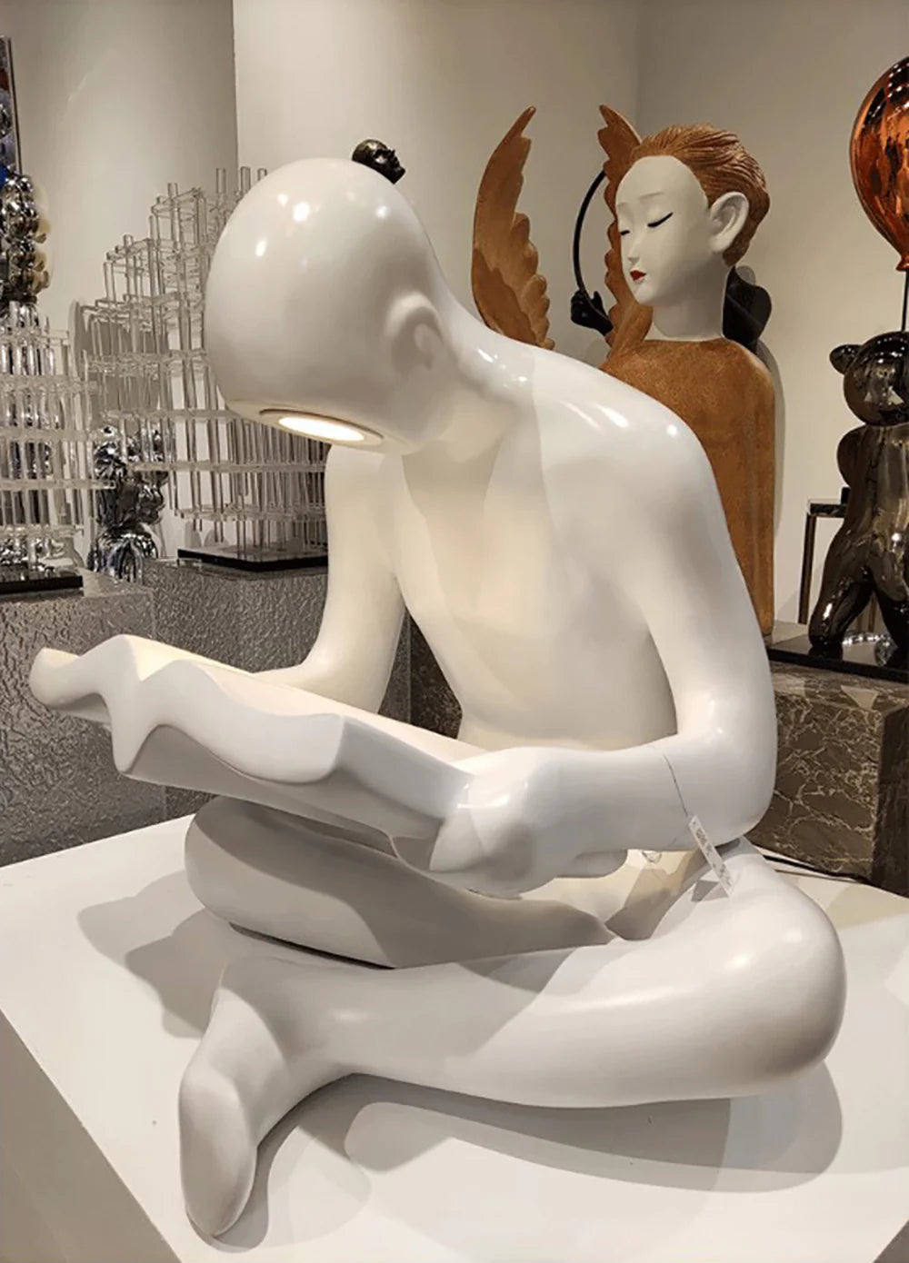 Reading Human Sculpture Floor Lamp - Nuvé
