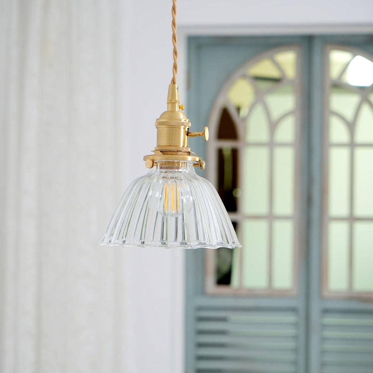 Retro Ribbed Glass Pendant Light