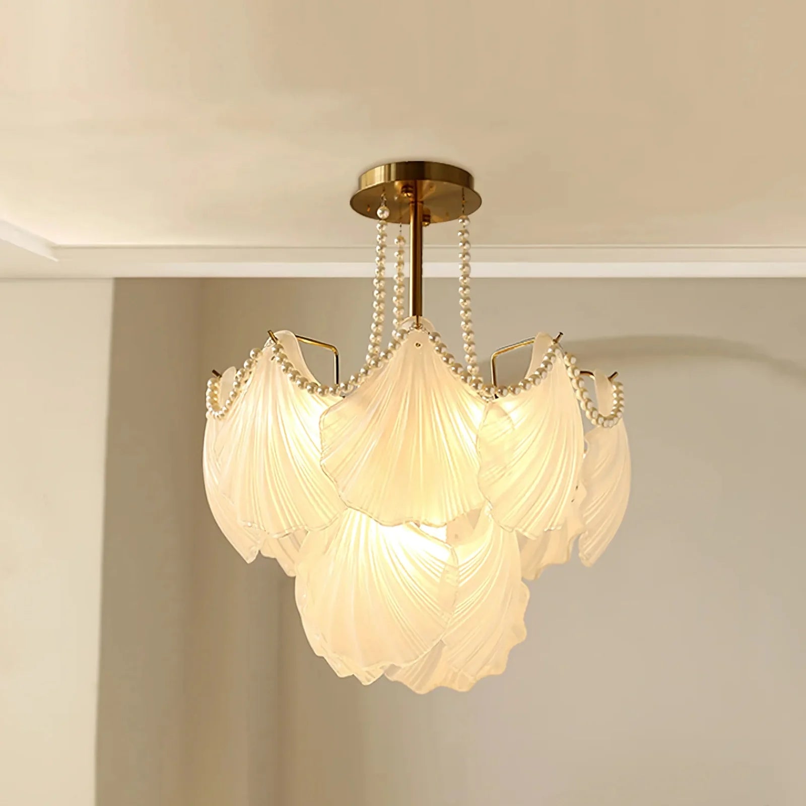 Ribbed Glass Shell Pendant Chandelier - Nuvé