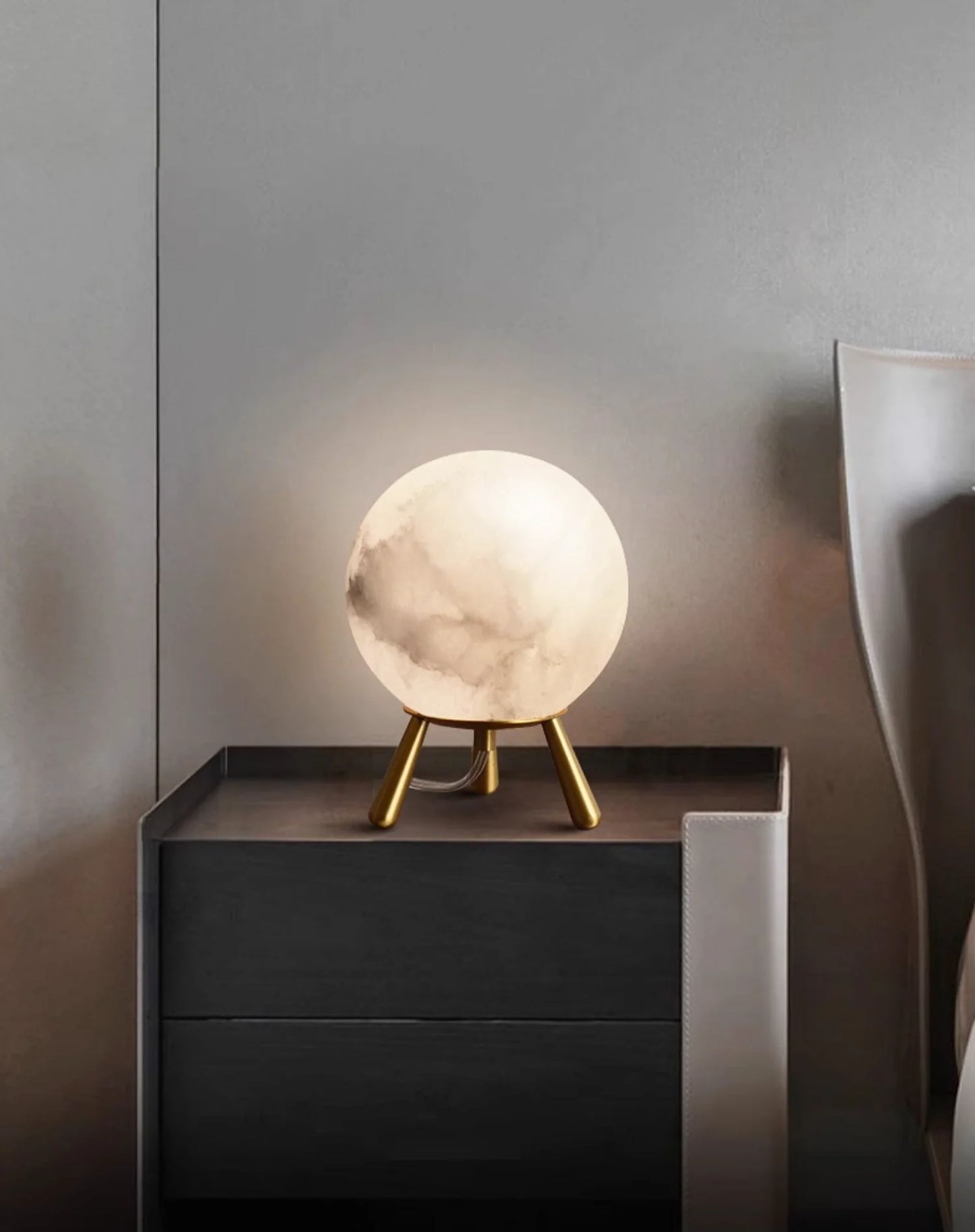Romi Alabaster Table Lamp - Nuvé