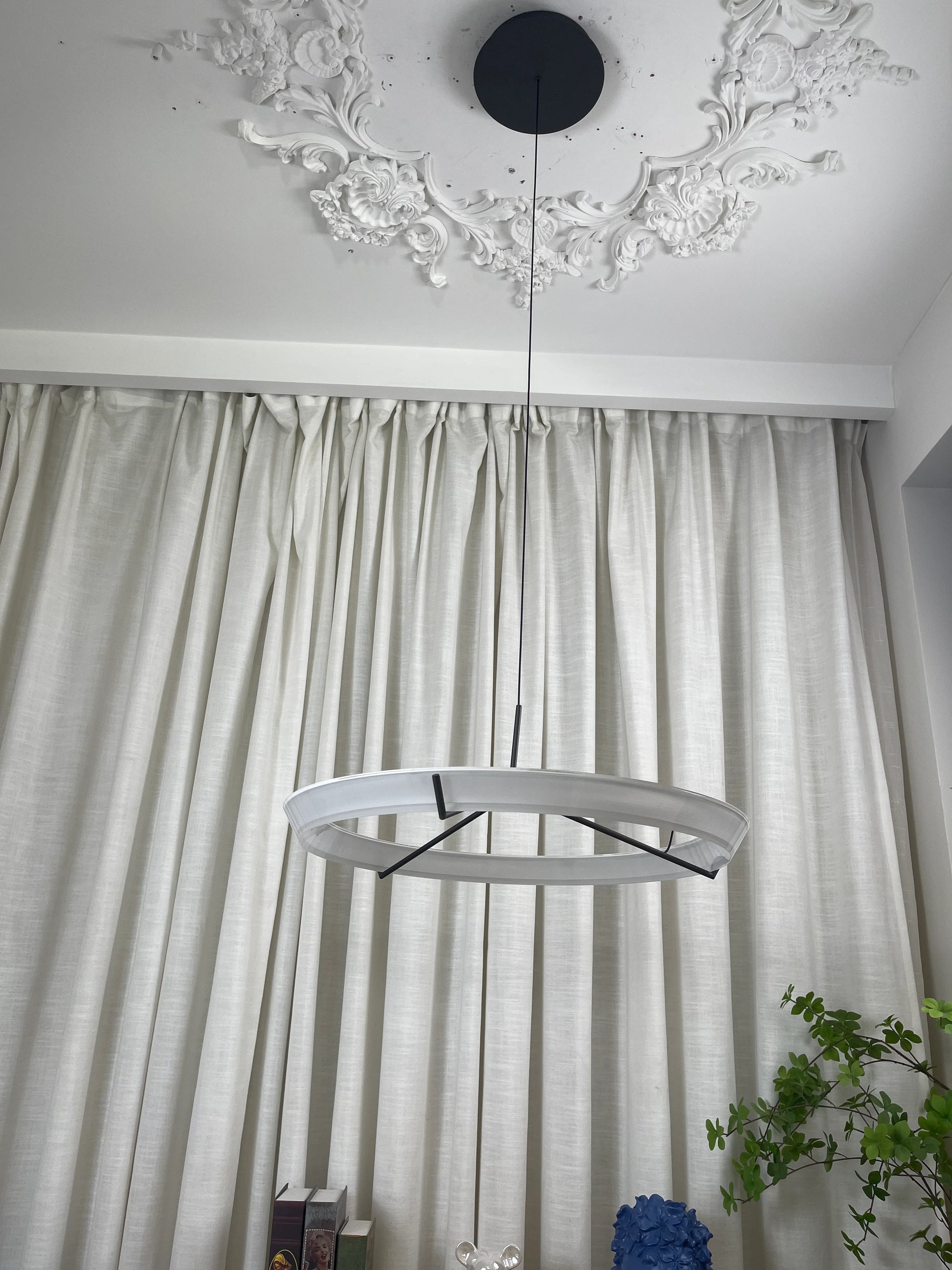Round Vielle Acrylic Pendant Lamp - Nuvé