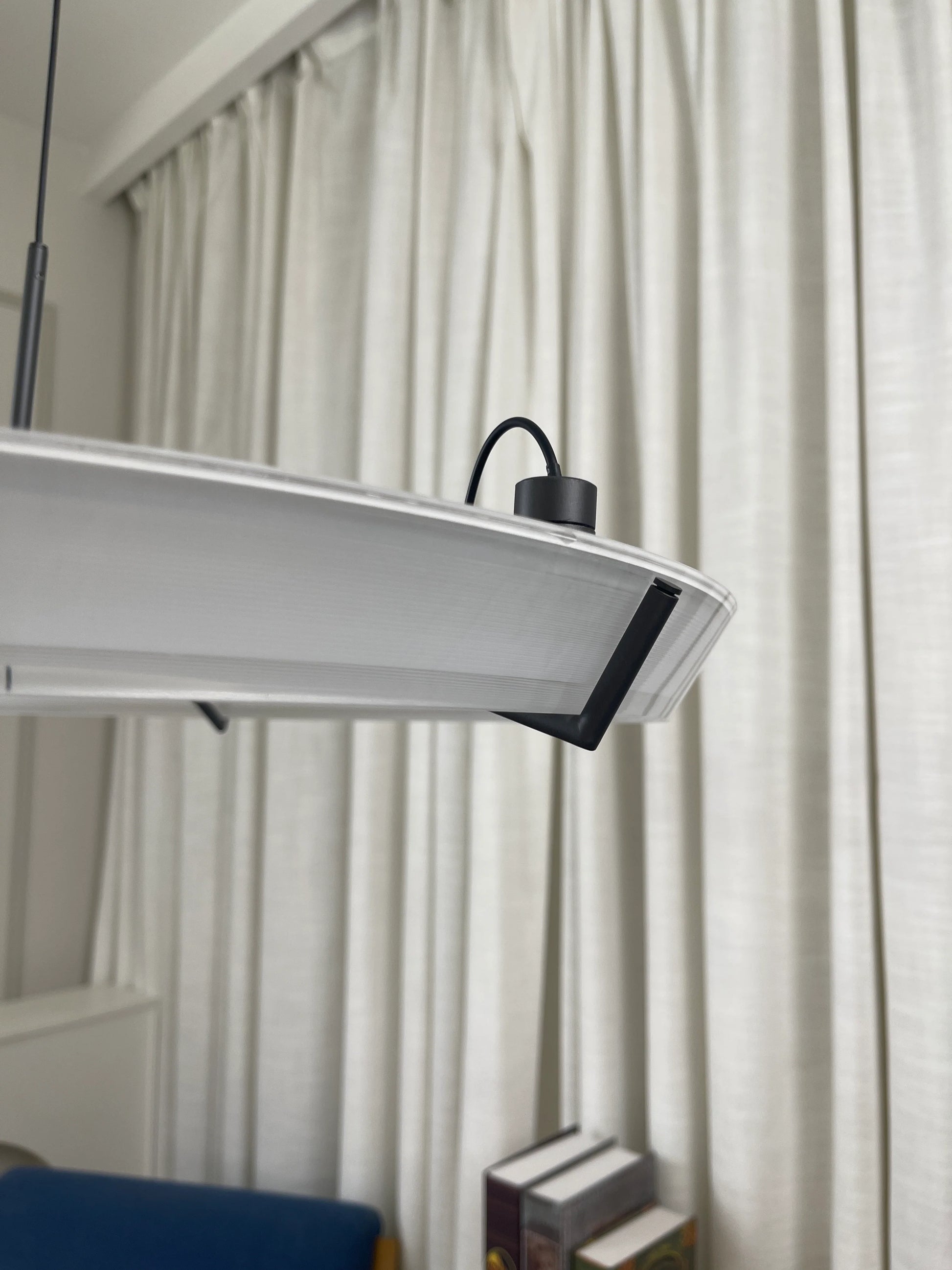 Round Vielle Acrylic Pendant Lamp - Nuvé