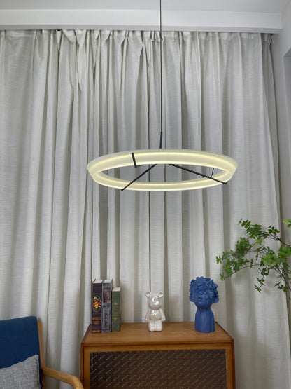 Round Vielle Acrylic Pendant Lamp - Nuvé