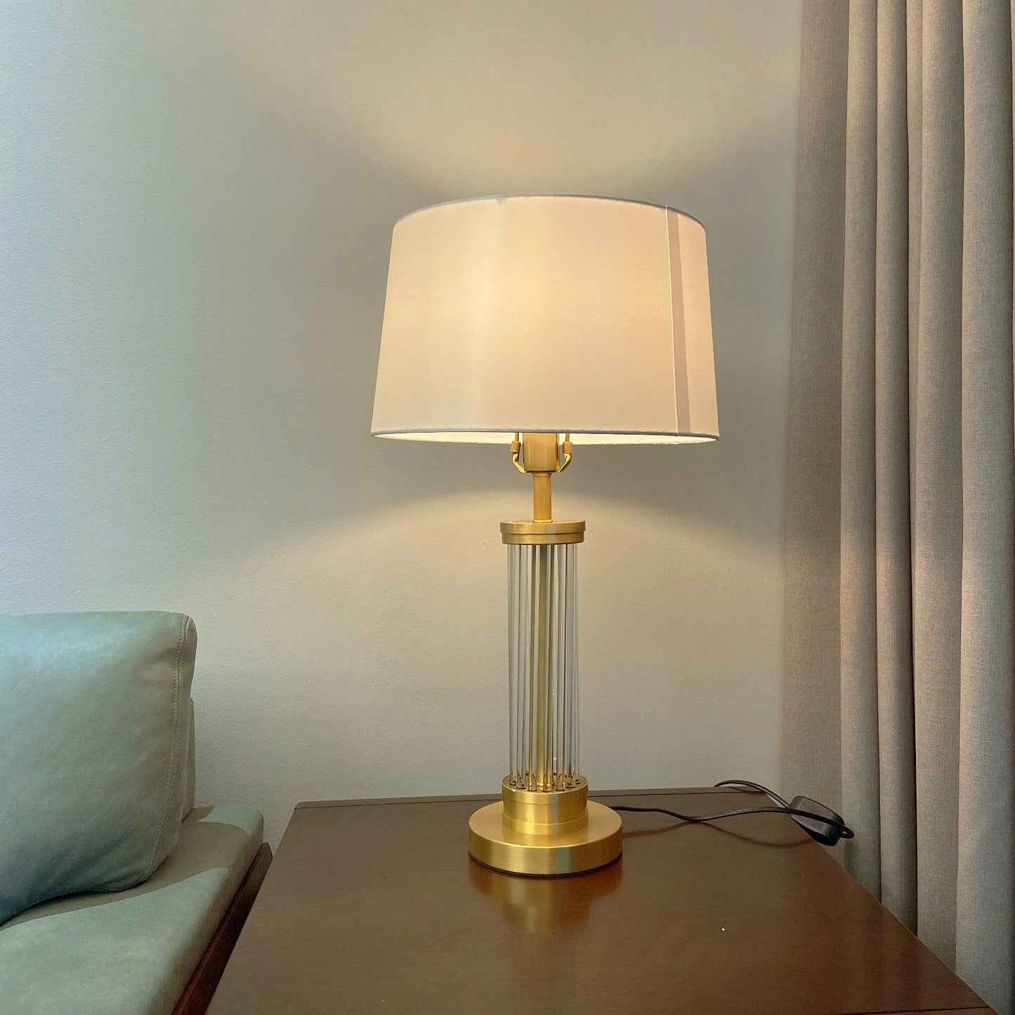 Round Metal Glass Table Lamp - Nuvé