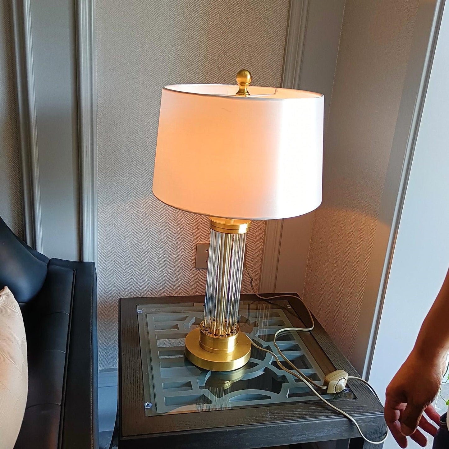 Round Metal Glass Table Lamp - Nuvé