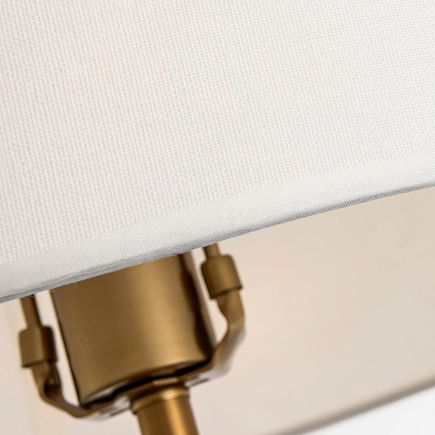 Round Metal Glass Table Lamp - Nuvé
