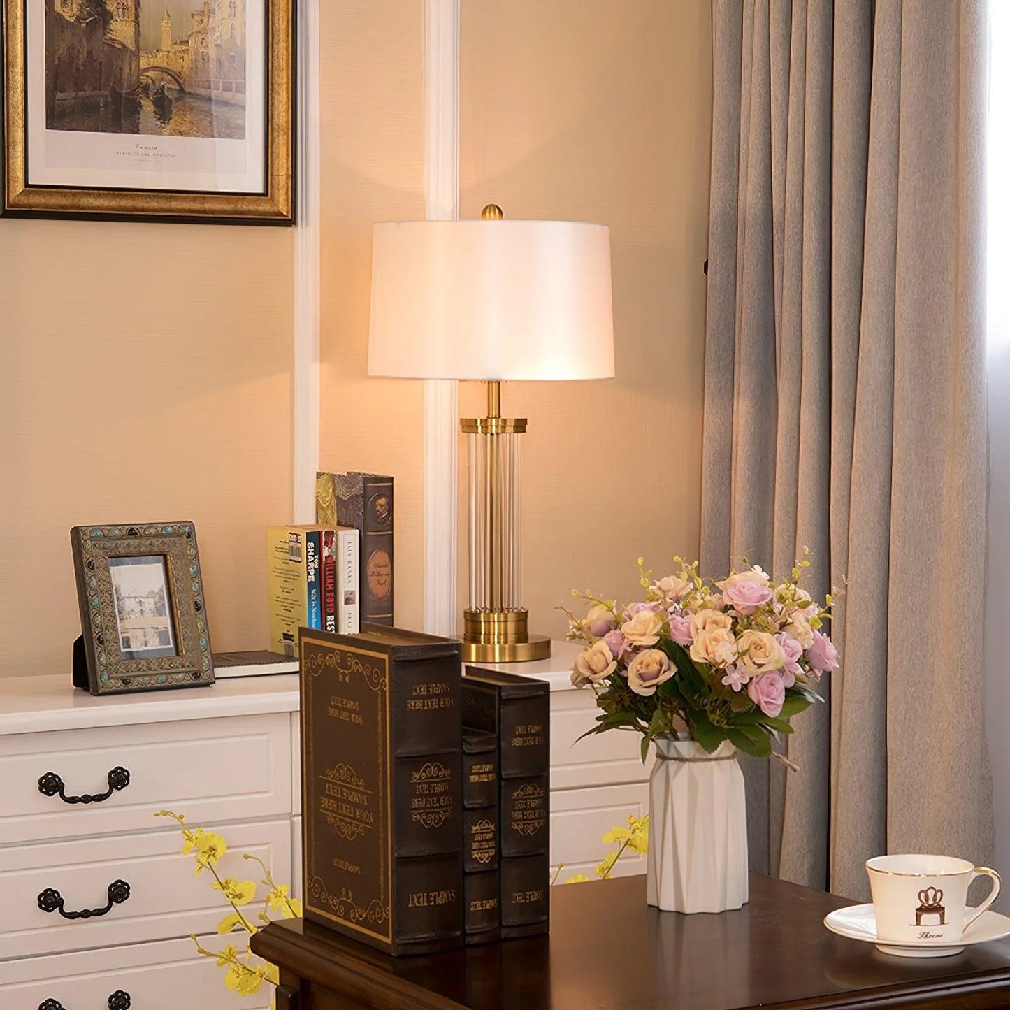 Round Metal Glass Table Lamp - Nuvé