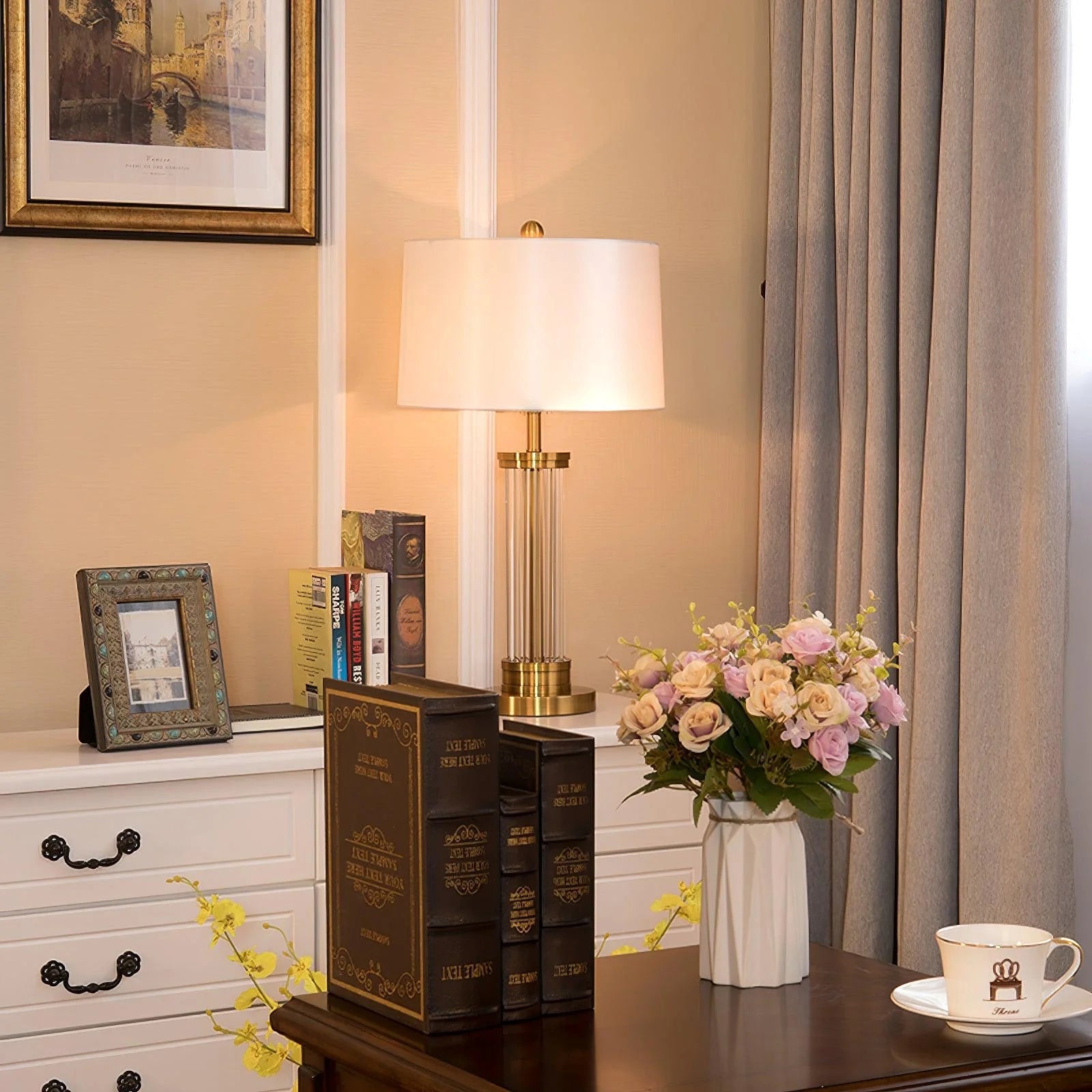 Round Metal Glass Table Lamp - Nuvé