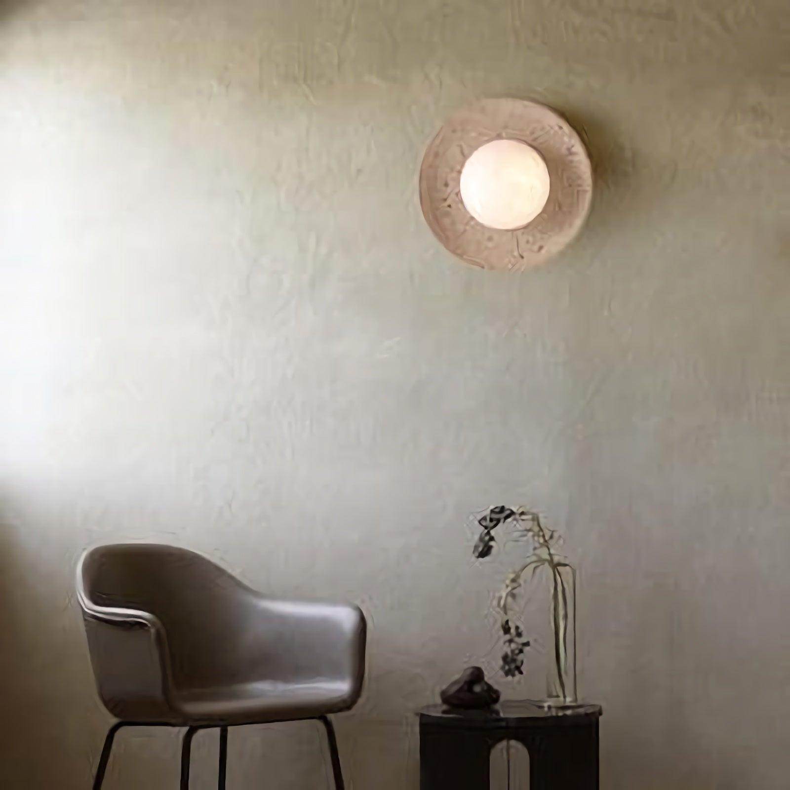 Round Travertine Wall Lamp - Nuvé
