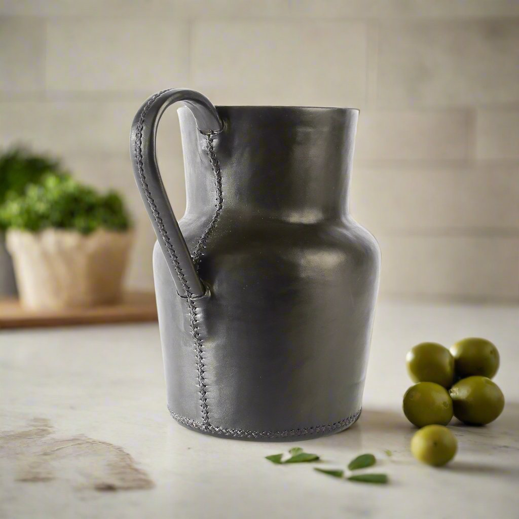 Verano | Leather Carafe Set (3) - Nuvé
