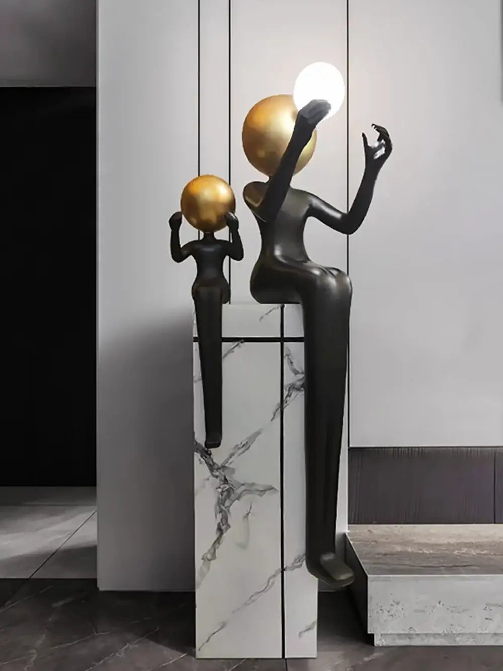 Seated Double Figure Sculpture Floor Lamp - Nuvé