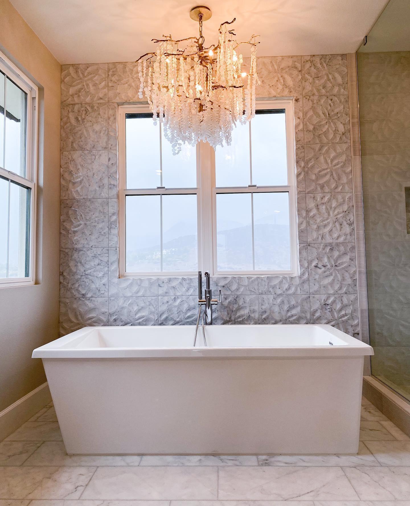 Shiro Noda Crystal Chandelier - Nuvé