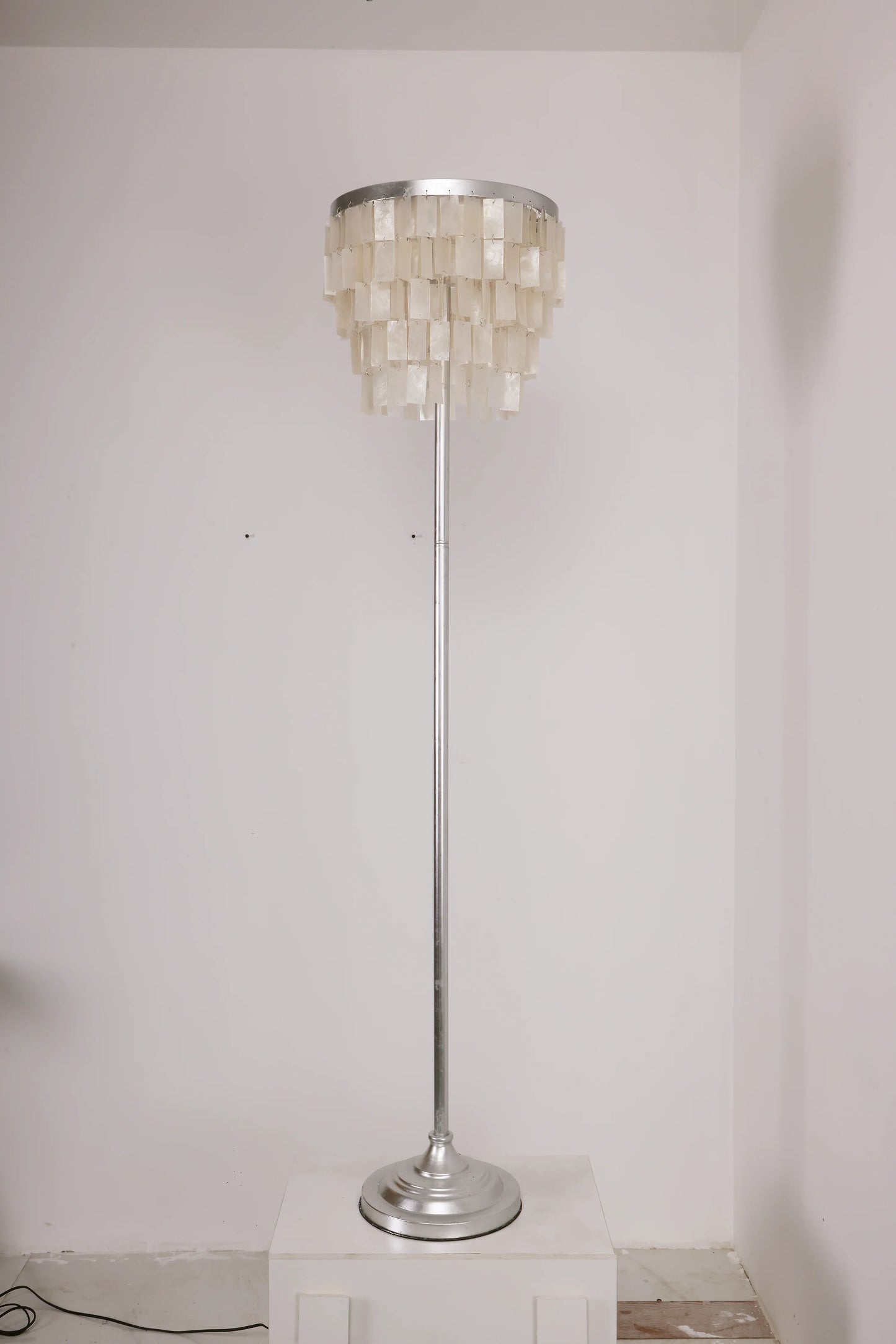 Skye Tiered Floor Lamp - Nuvé