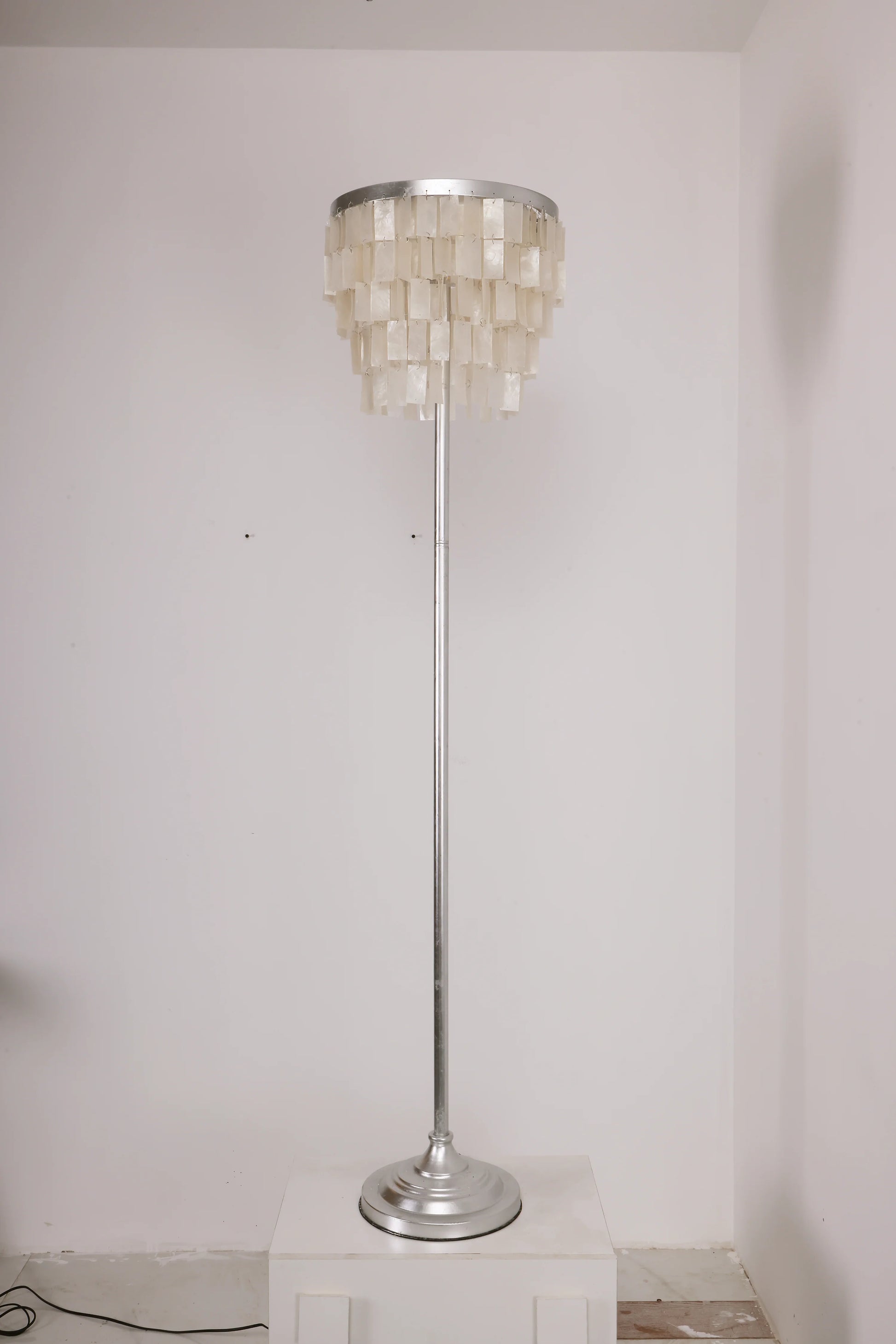 Skye Tiered Floor Lamp - Nuvé