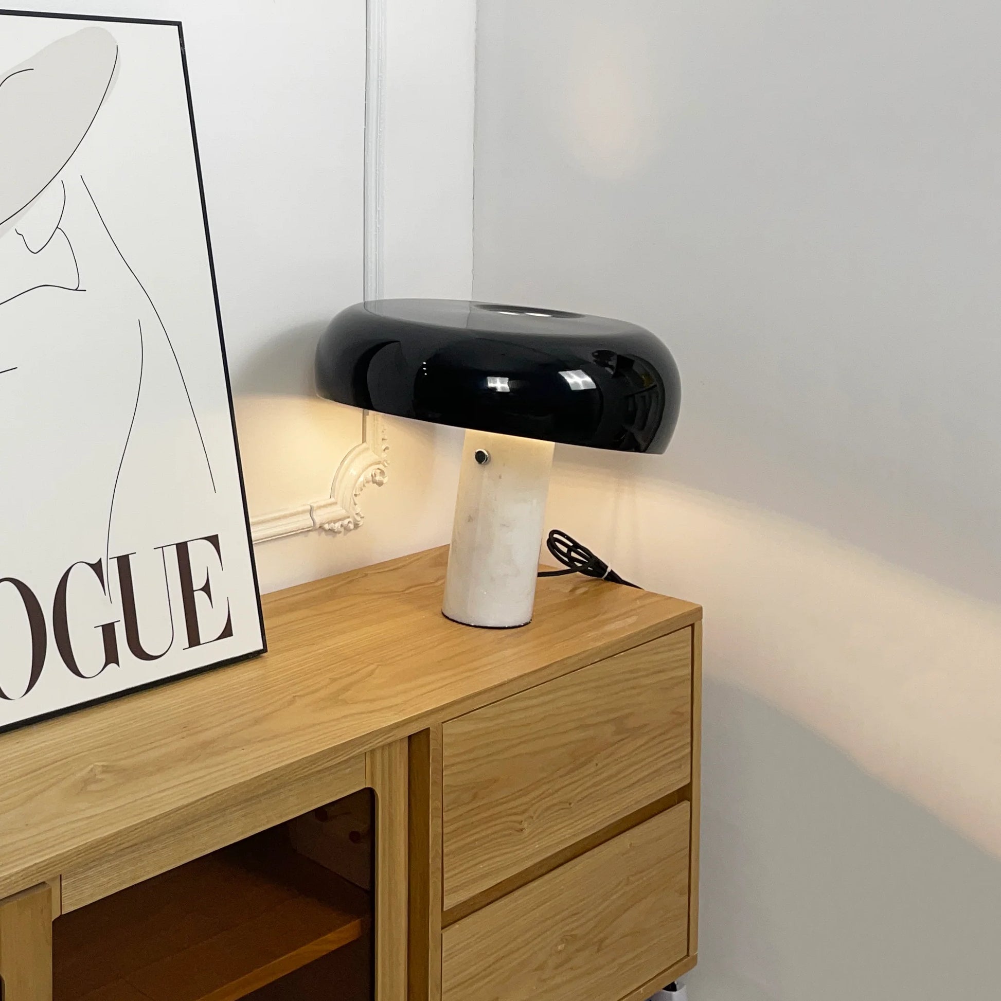 Snoopy Marble Table Lamp - Nuvé