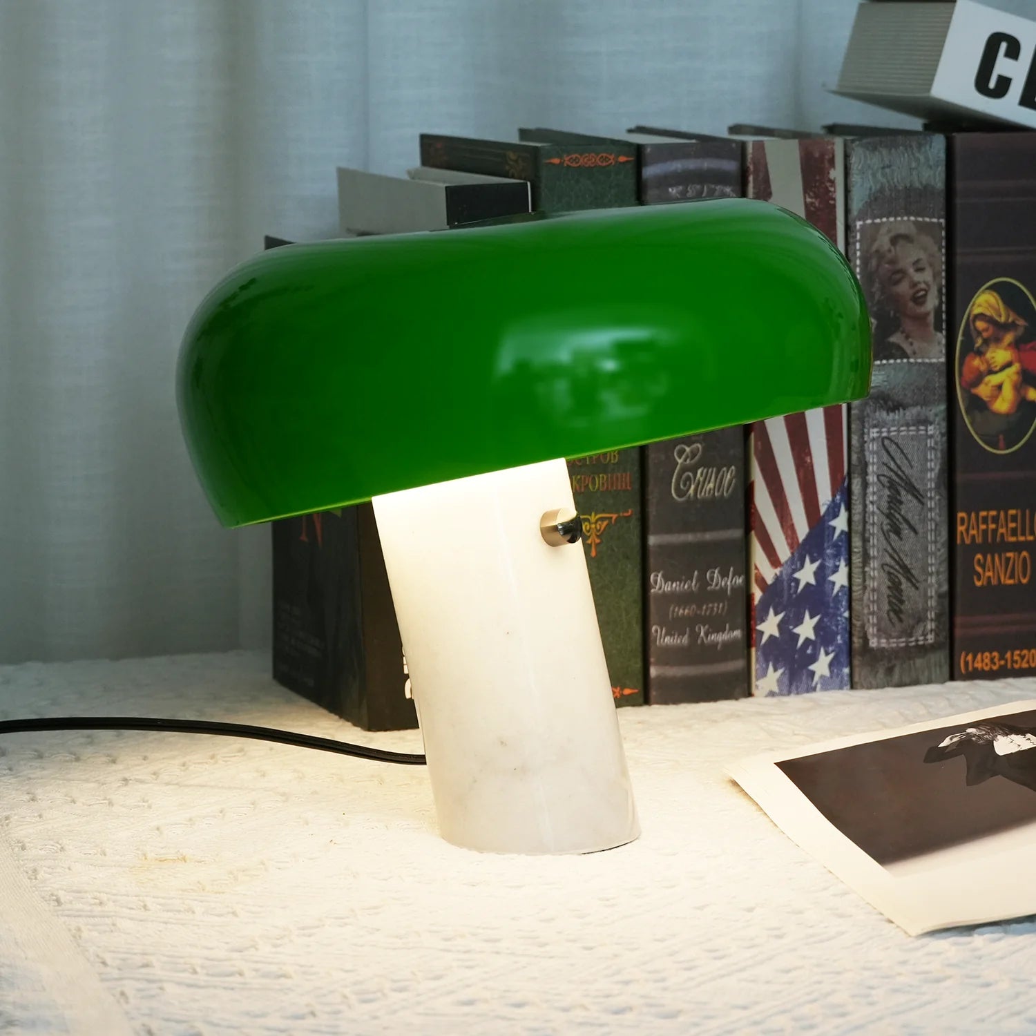Snoopy Marble Table Lamp - Nuvé
