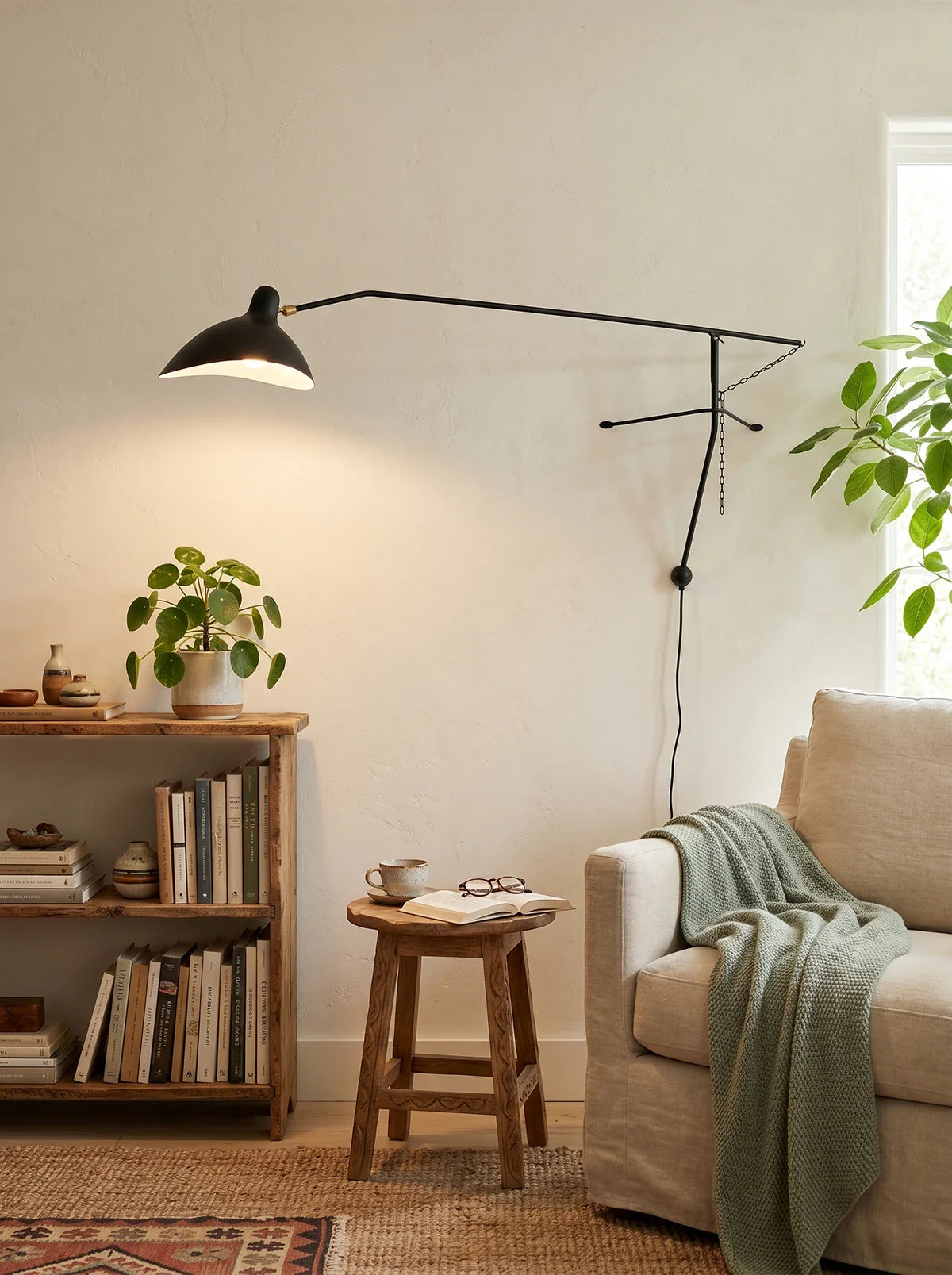 Spiral Mantis Arm Wall Lamp