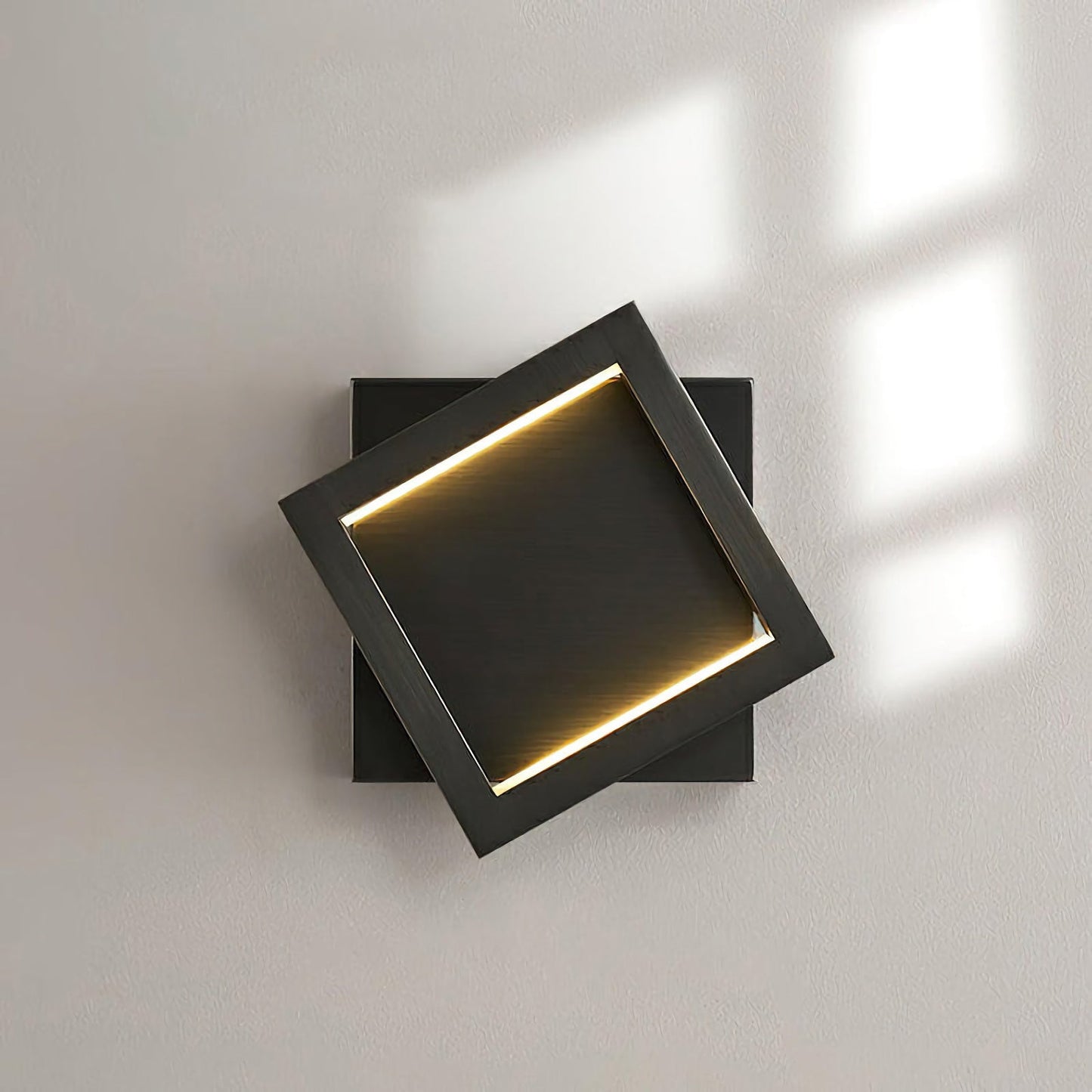 Square Wall Lamp - Nuvé