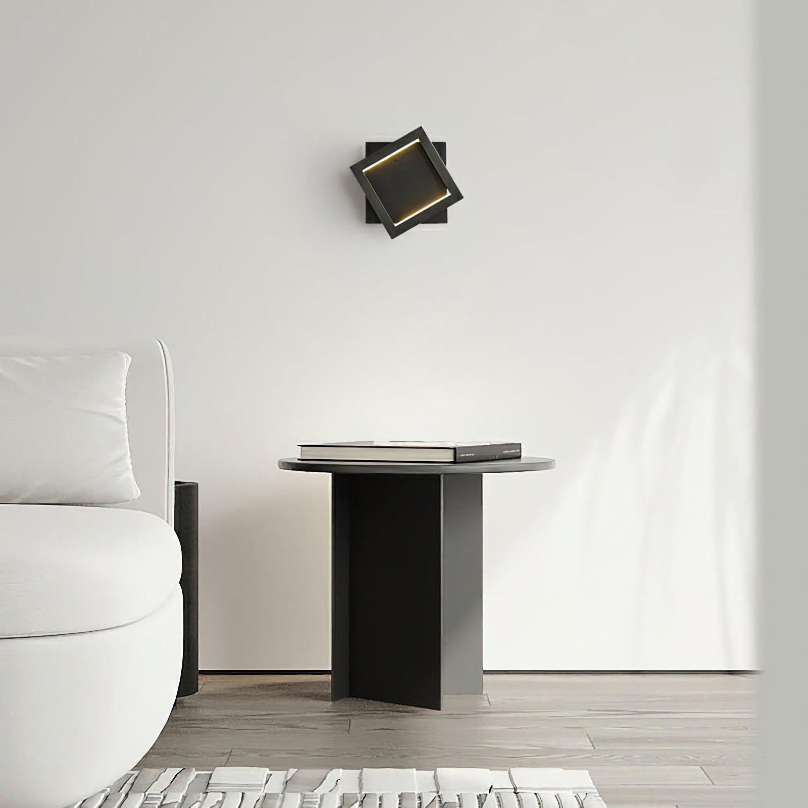 Square Wall Lamp - Nuvé