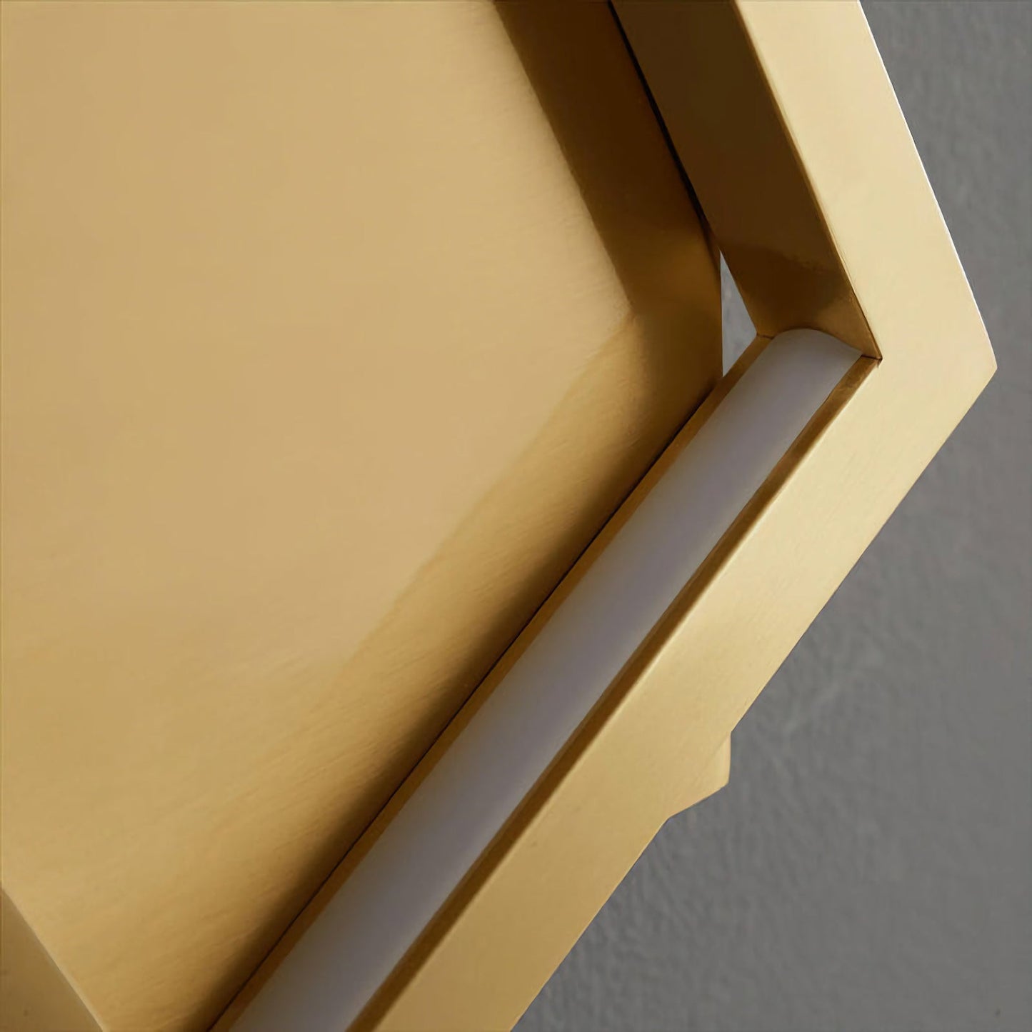 Square Wall Lamp - Nuvé