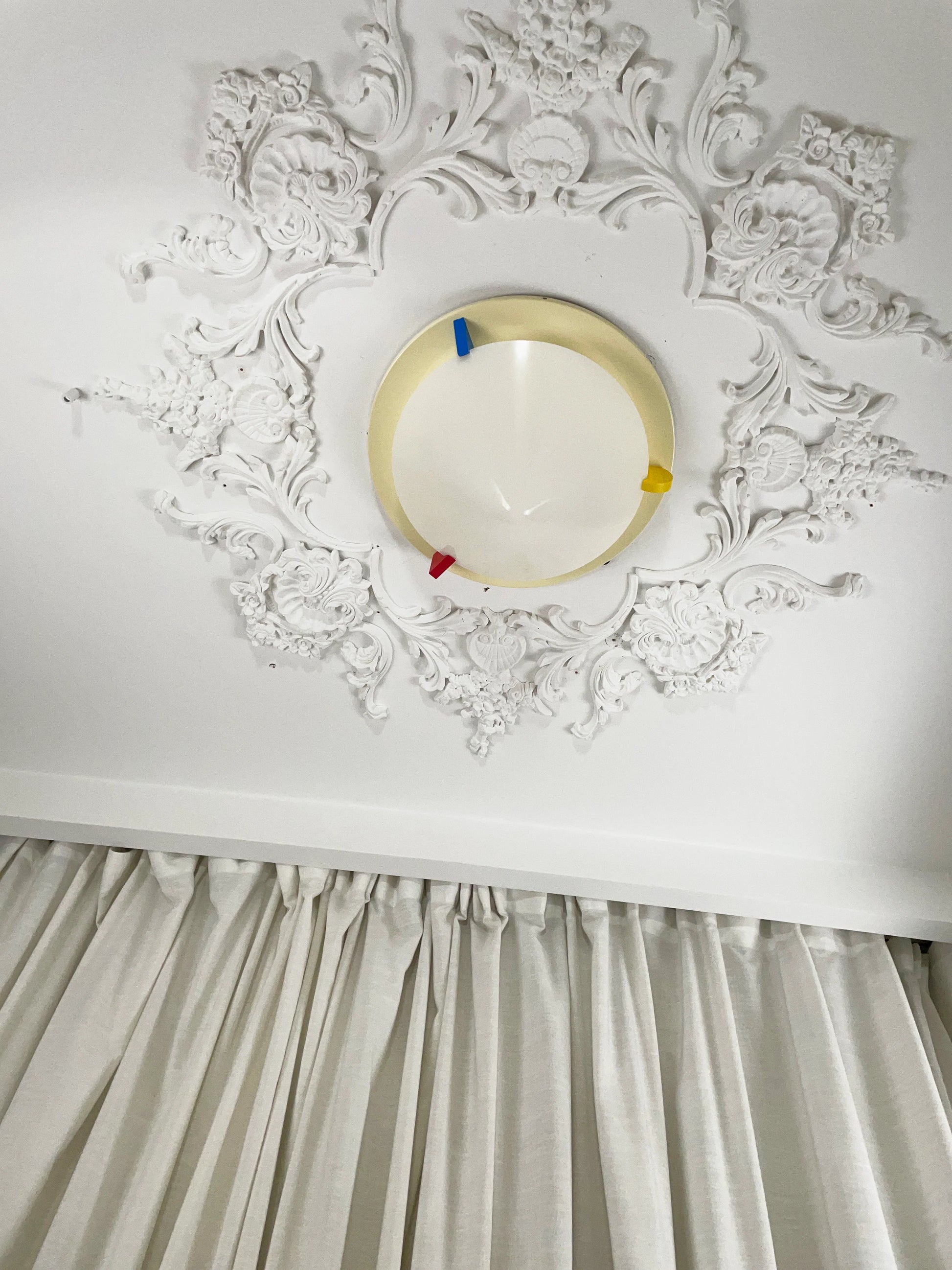 Modern Stoja Acryli Ceiling Lamp - Nuvé