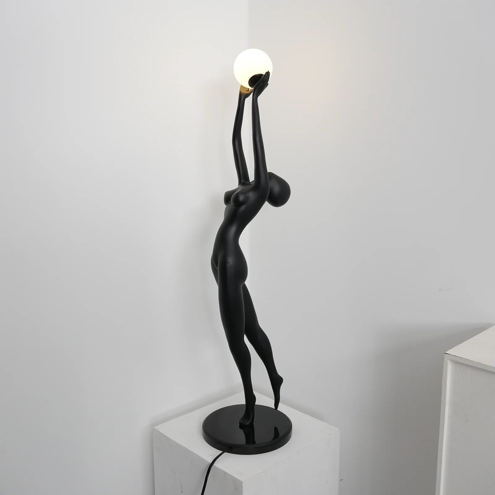 Stursa Sculpture Figure Floor Lamp - Nuvé
