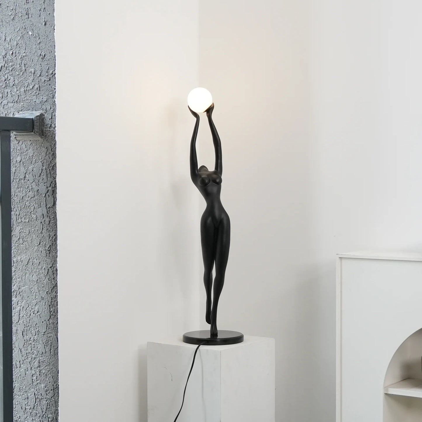 Stursa Sculpture Figure Floor Lamp - Nuvé