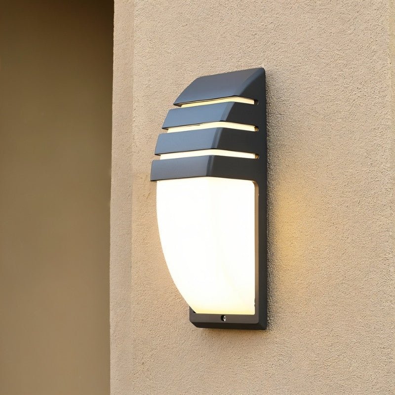 Taura Outdoor Wall Lamp - Nuvé