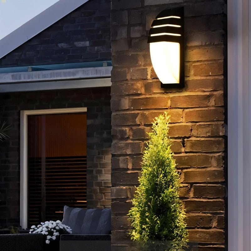 Taura Outdoor Wall Lamp - Nuvé