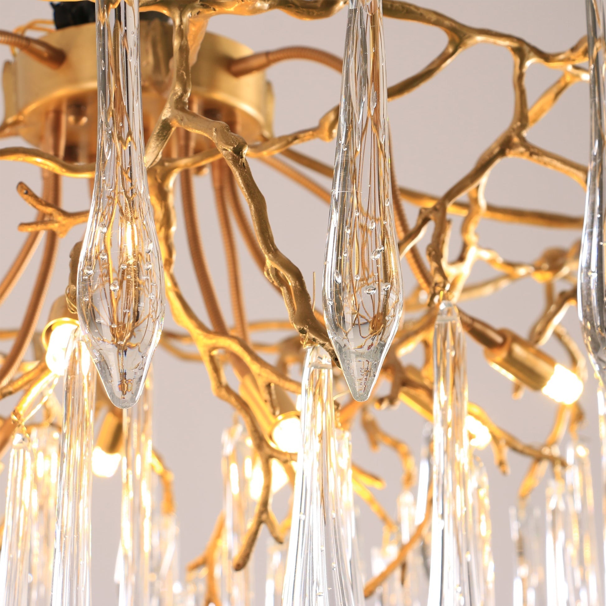 Teardrop Round Crystal Ceiling Lamp - Nuvé