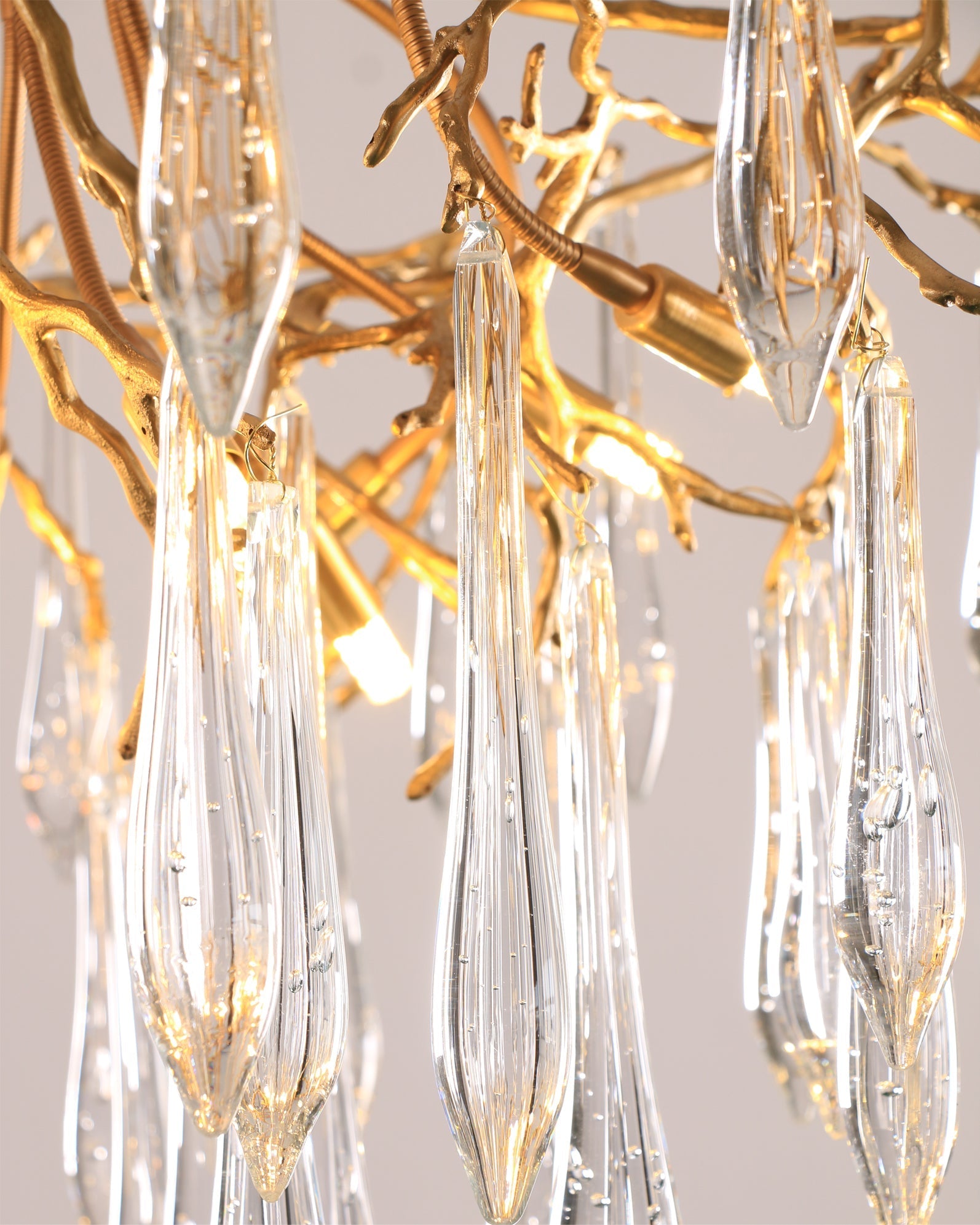 Teardrop Round Crystal Ceiling Lamp - Nuvé