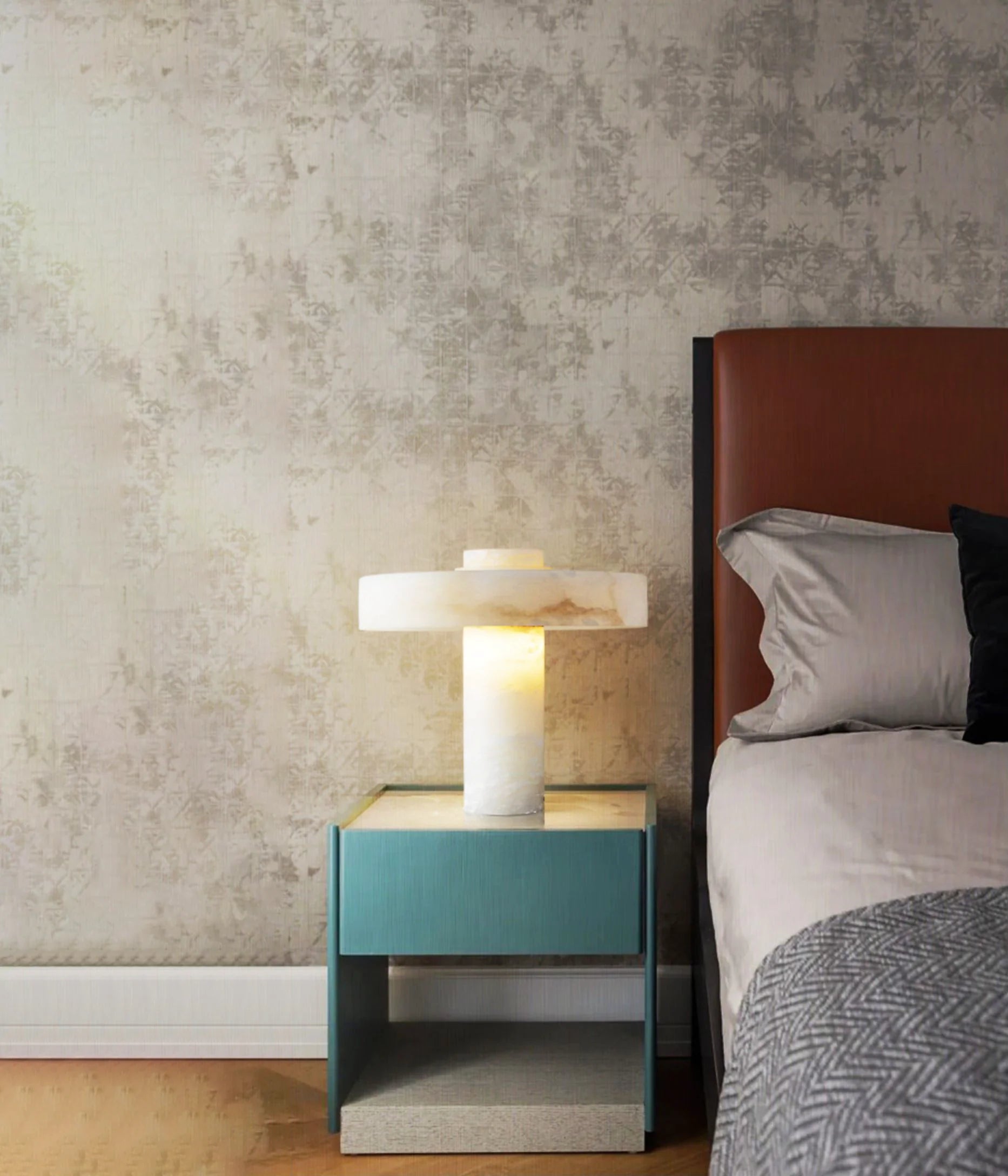 Tramonto Alabaster Table Lamp - Nuvé
